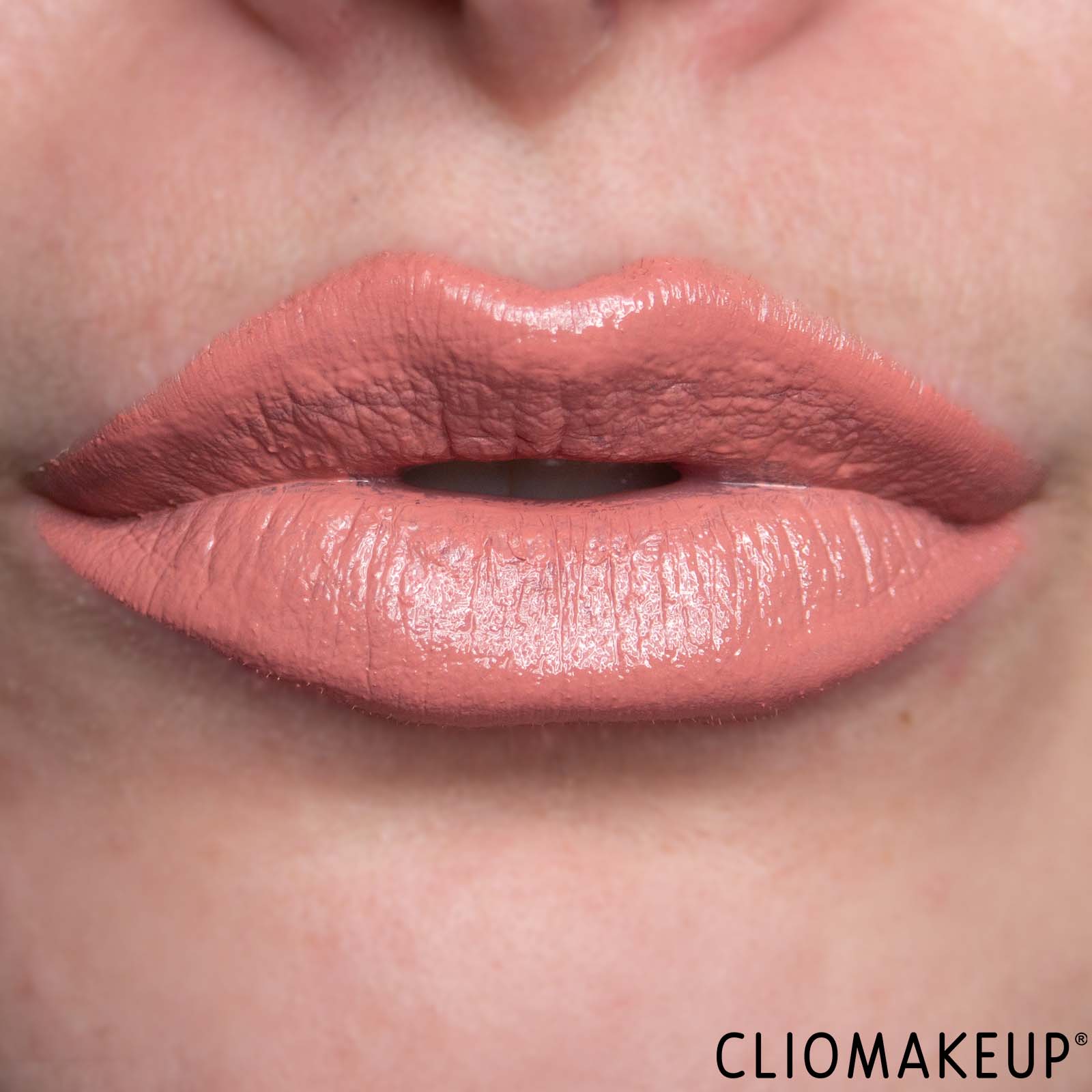 cliomakeup-recensione-rossetti-natasha-denona-i-need-a-rose-lipstick-11