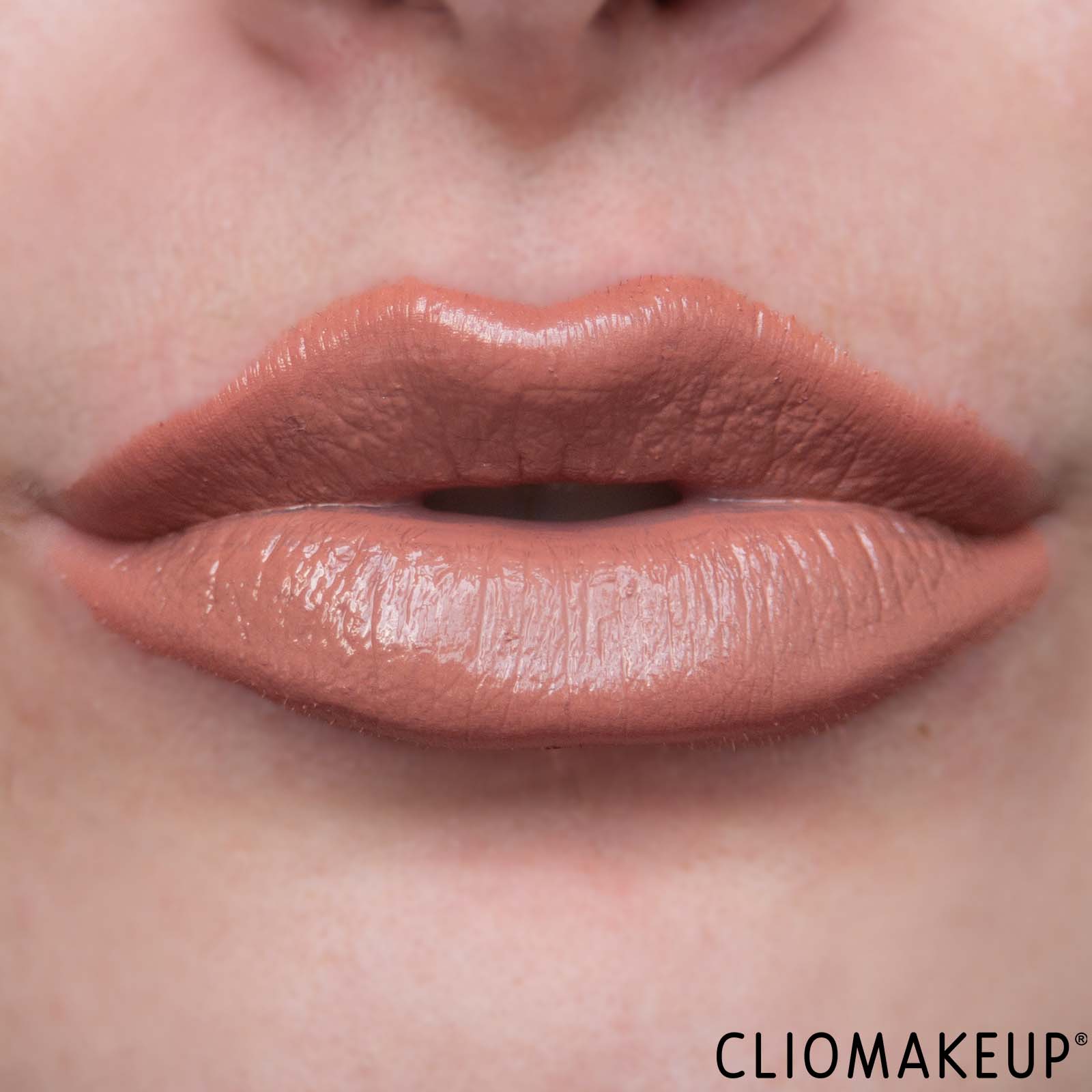 cliomakeup-recensione-rossetti-natasha-denona-i-need-a-rose-lipstick-12