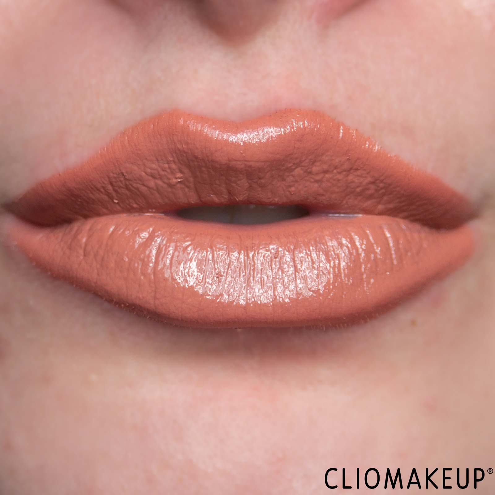 cliomakeup-recensione-rossetti-natasha-denona-i-need-a-rose-lipstick-13