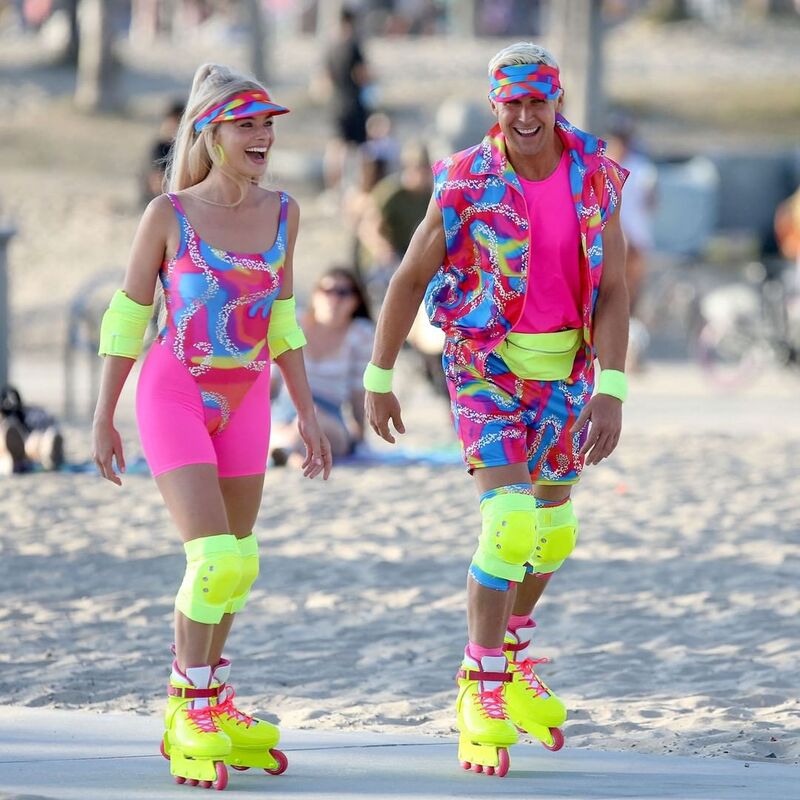 Barbie e Ken sui rollerblade in Barbie film