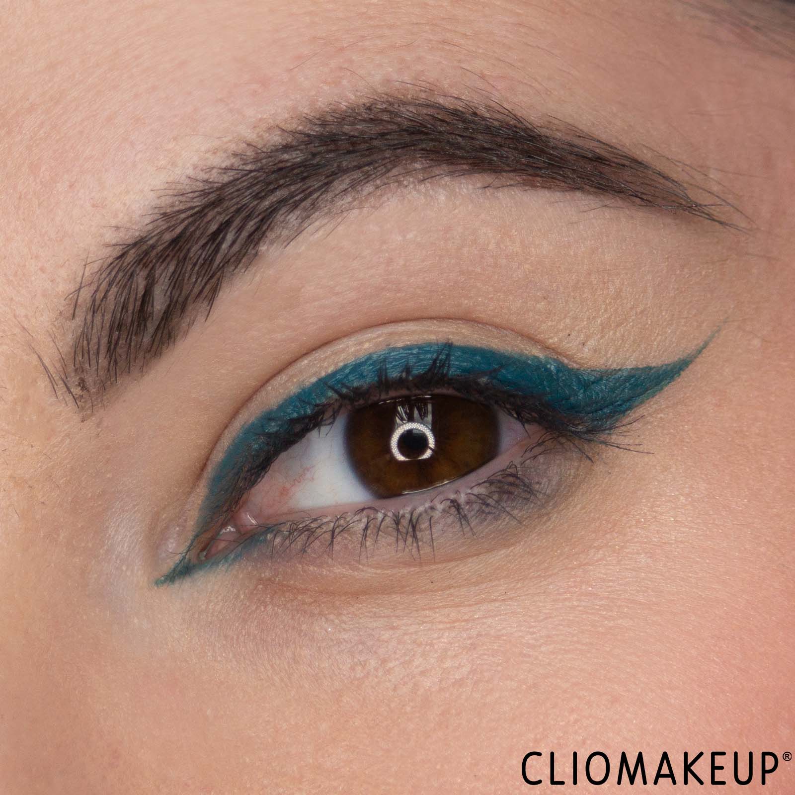 cliomakeup-recensione-eyeliner-catrice-calligraph-artist-matte-eyeliner-12