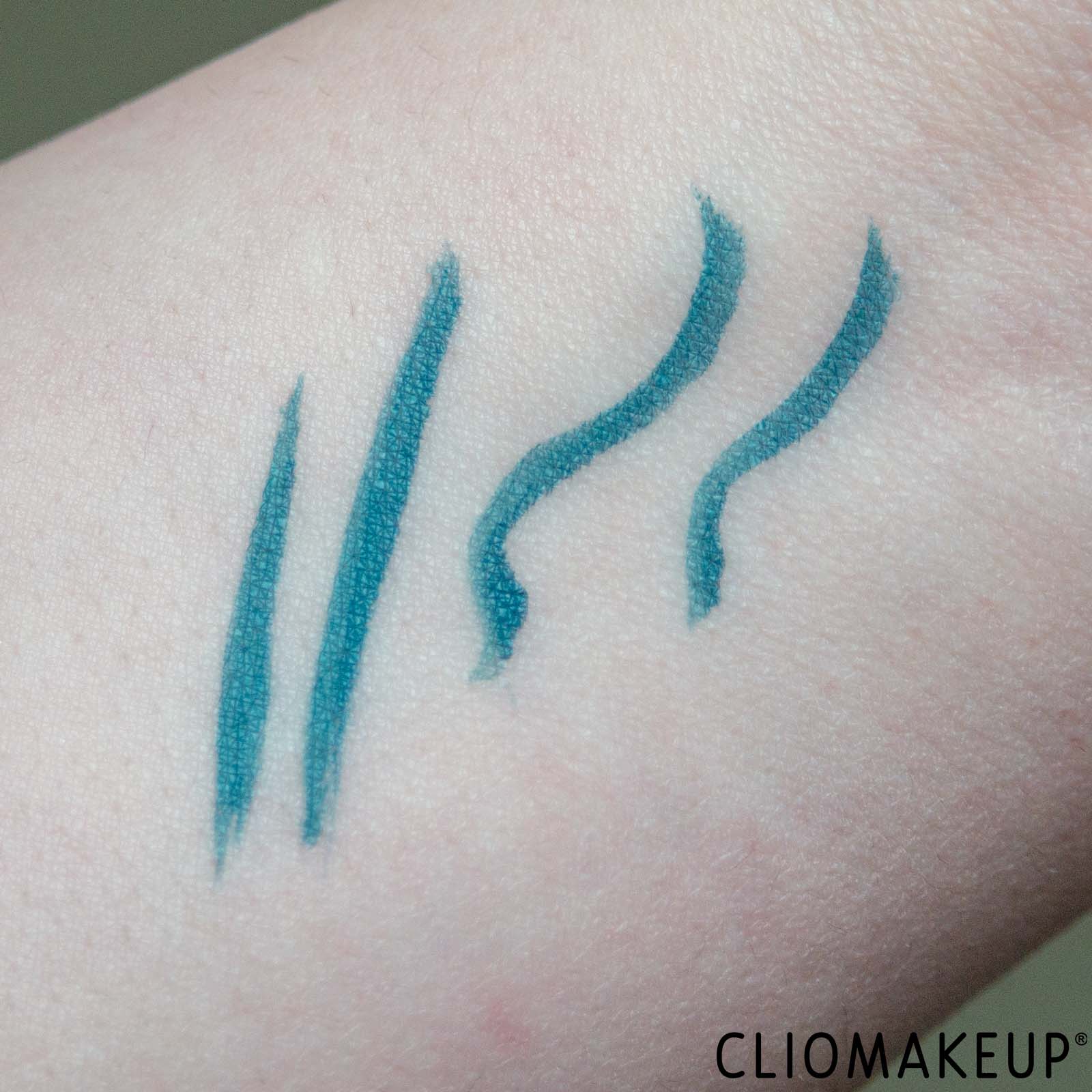 cliomakeup-recensione-eyeliner-catrice-calligraph-artist-matte-eyeliner-6