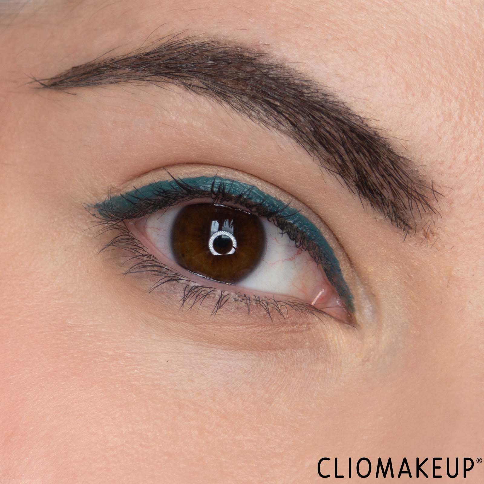 cliomakeup-recensione-eyeliner-catrice-calligraph-artist-matte-eyeliner-9