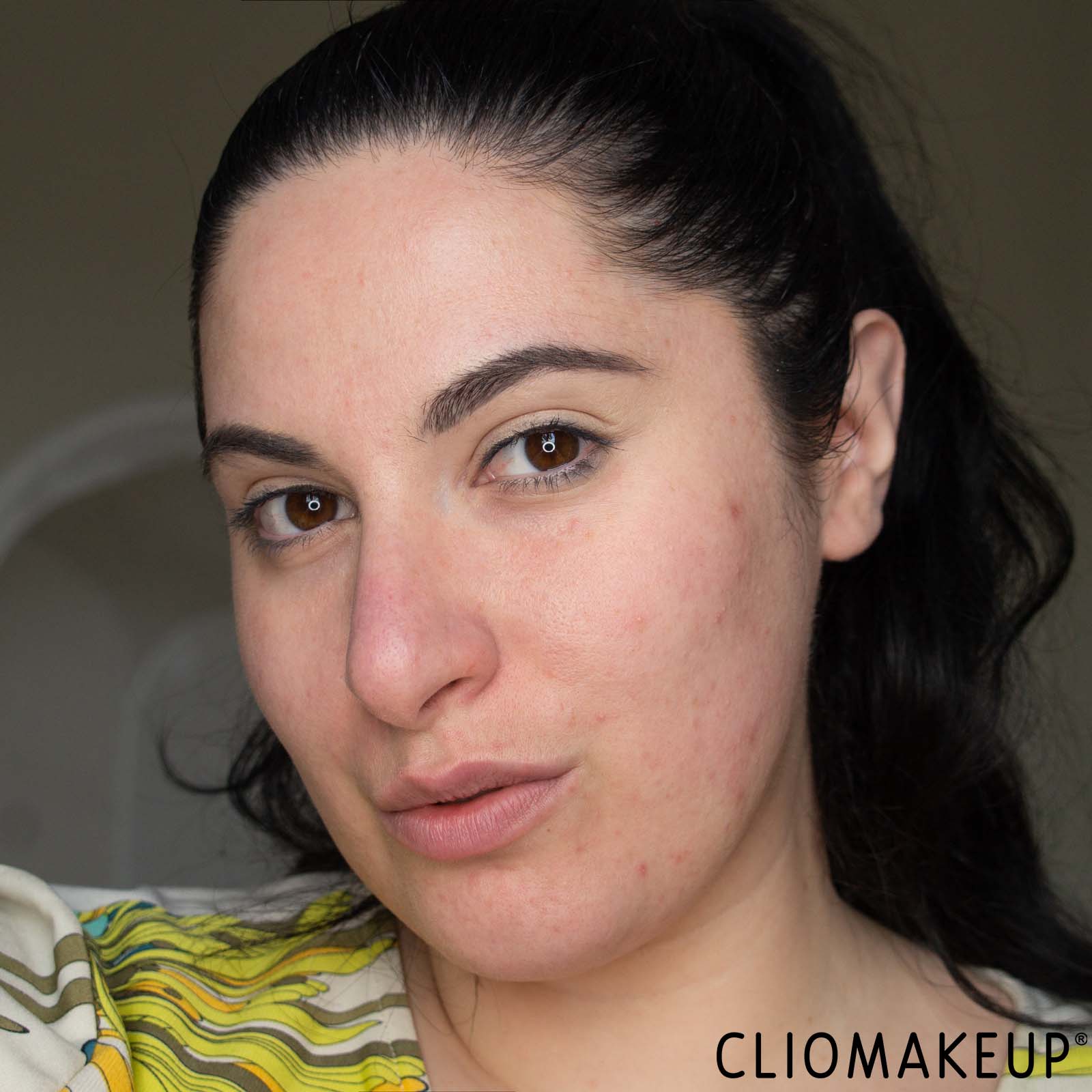 cliomakeup-recensione-fondotinta-catrice-18h-hd-matte-fondotinta-in-polvere-11