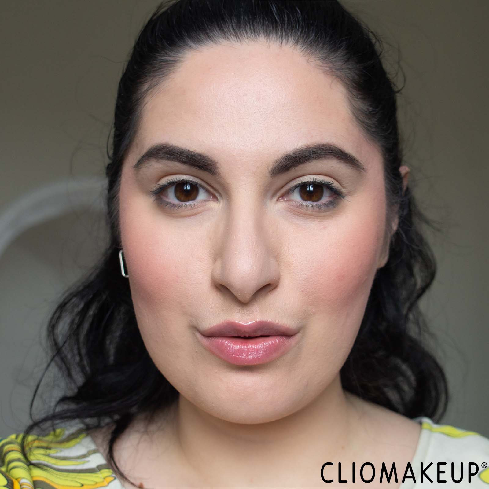 cliomakeup-recensione-fondotinta-catrice-18h-hd-matte-fondotinta-in-polvere-14