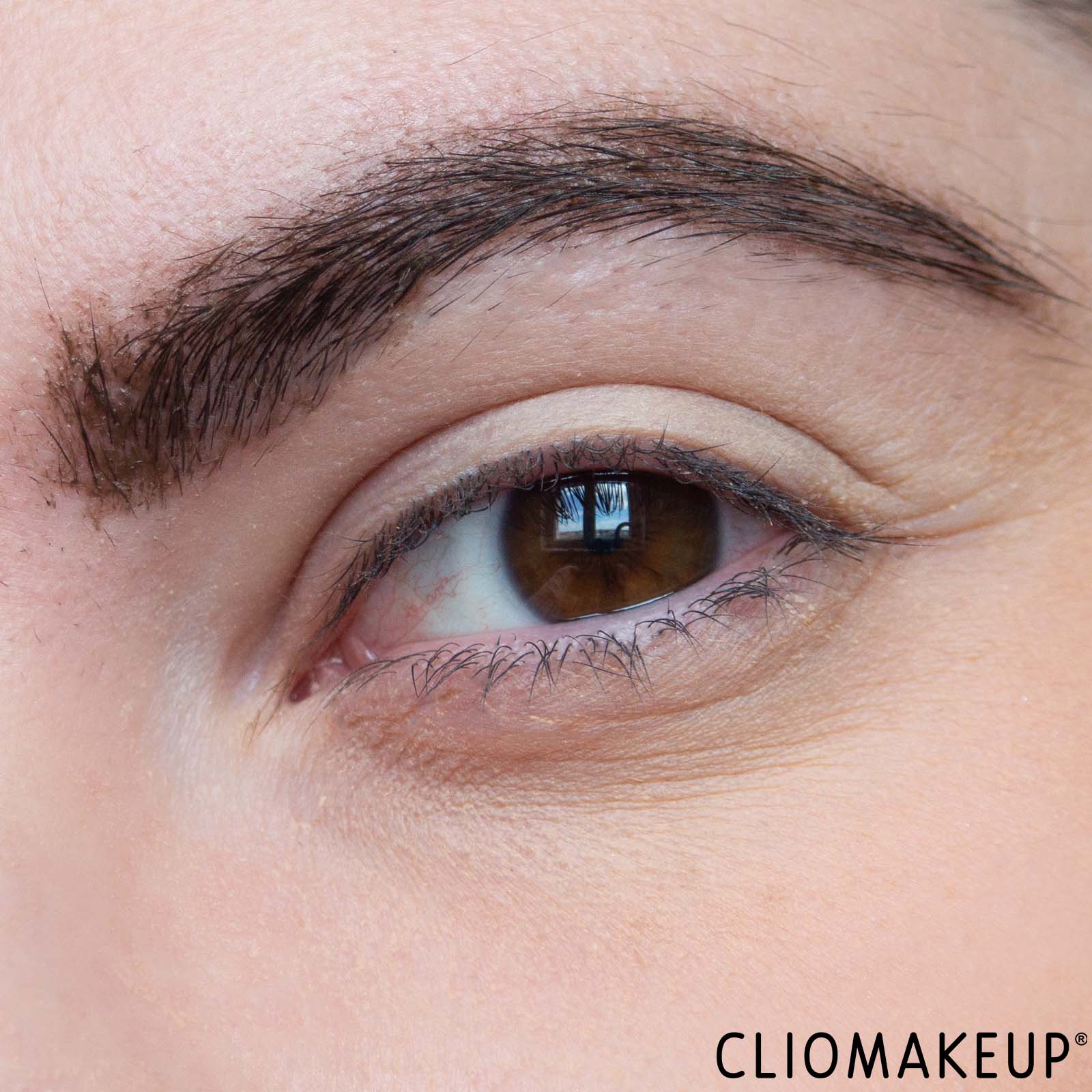 cliomakeup-recensione-gel-sopracciglia-nyx-thick-it-stick-it-brow-mascara-10