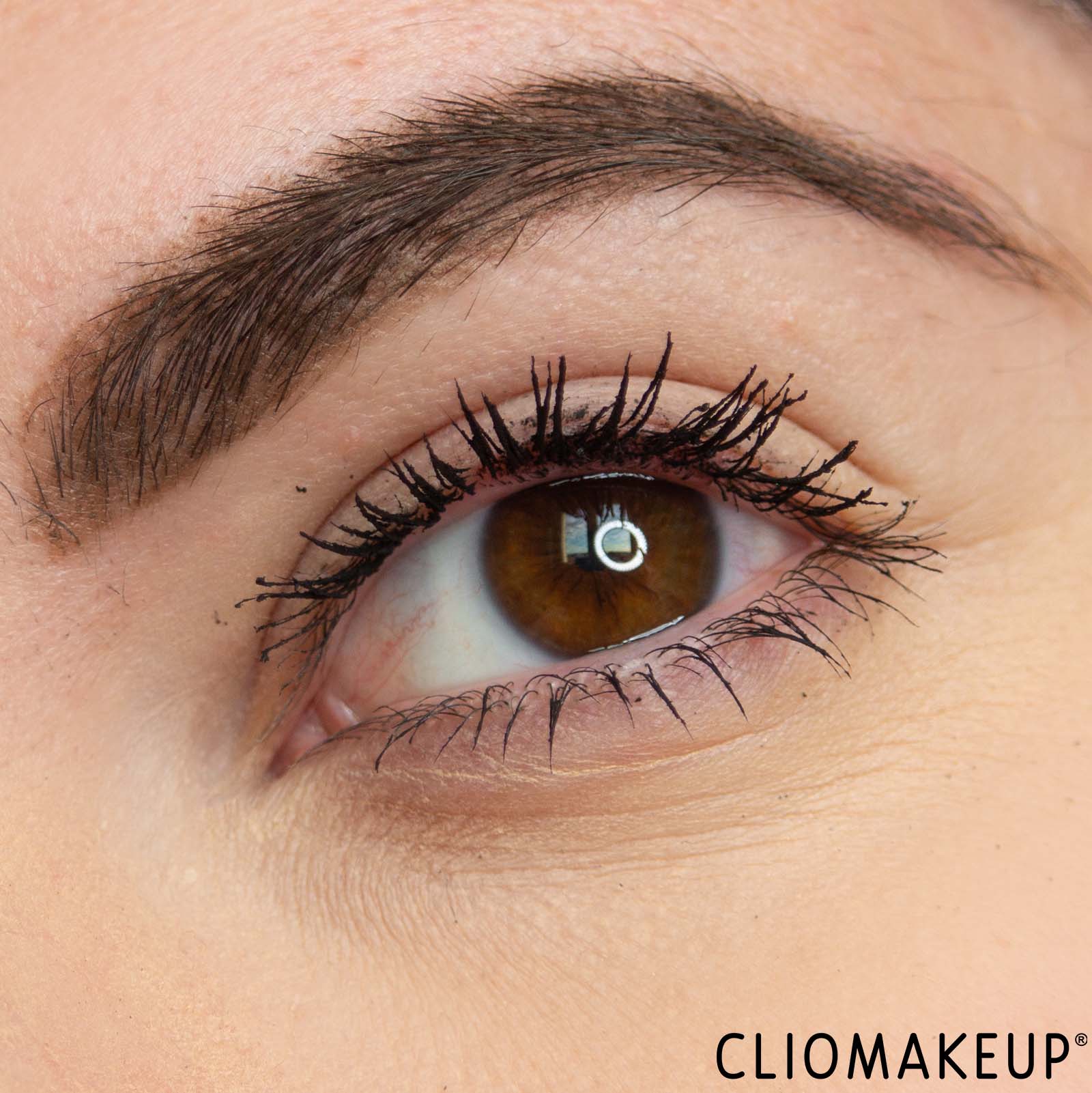 cliomakeup-recensione-mascara-revolution-beauty-big-lash-reloaded-volume-mascara-ultra-black-13