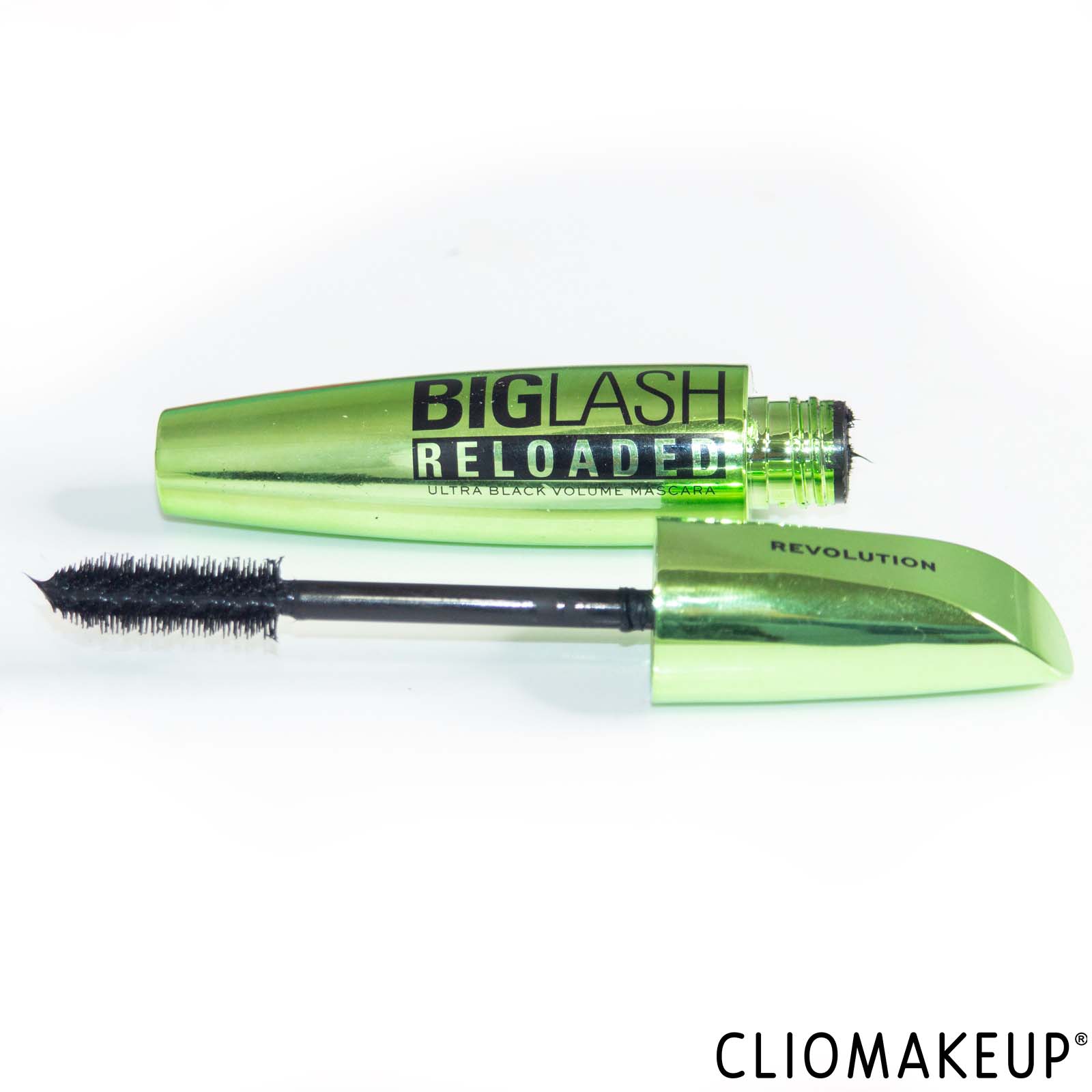 cliomakeup-recensione-mascara-revolution-beauty-big-lash-reloaded-volume-mascara-ultra-black-4