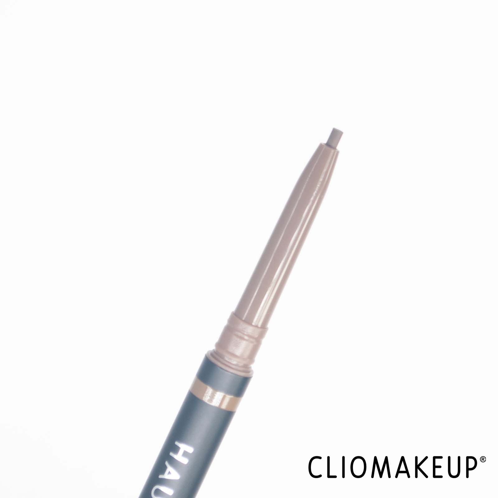 cliomakeup-recensione-matita-sopracciglia-haus-laboratories-the-edge-precision-brow-pencil-5