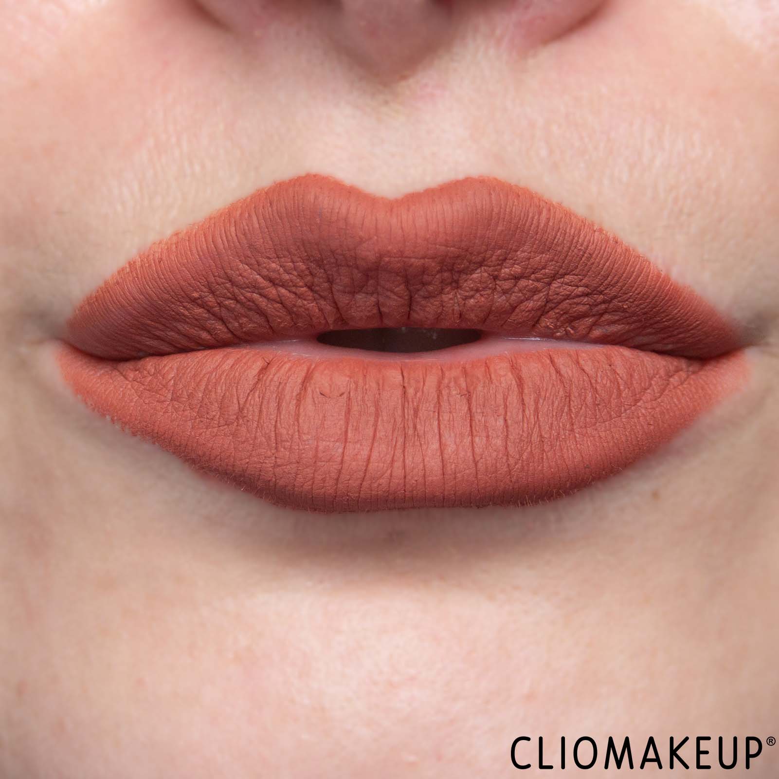 cliomakeup-recensione-matite-labbra-nyx-longwear-line-loud-matte-lip-liner-10