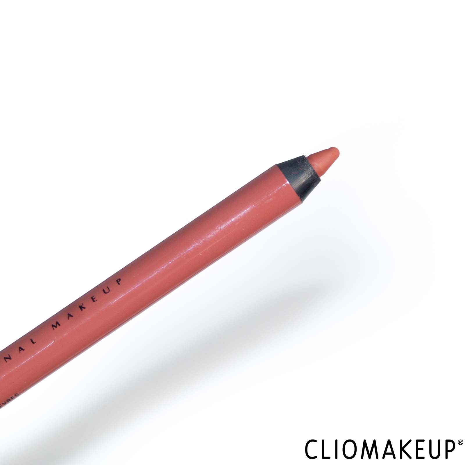 cliomakeup-recensione-matite-labbra-nyx-longwear-line-loud-matte-lip-liner-5