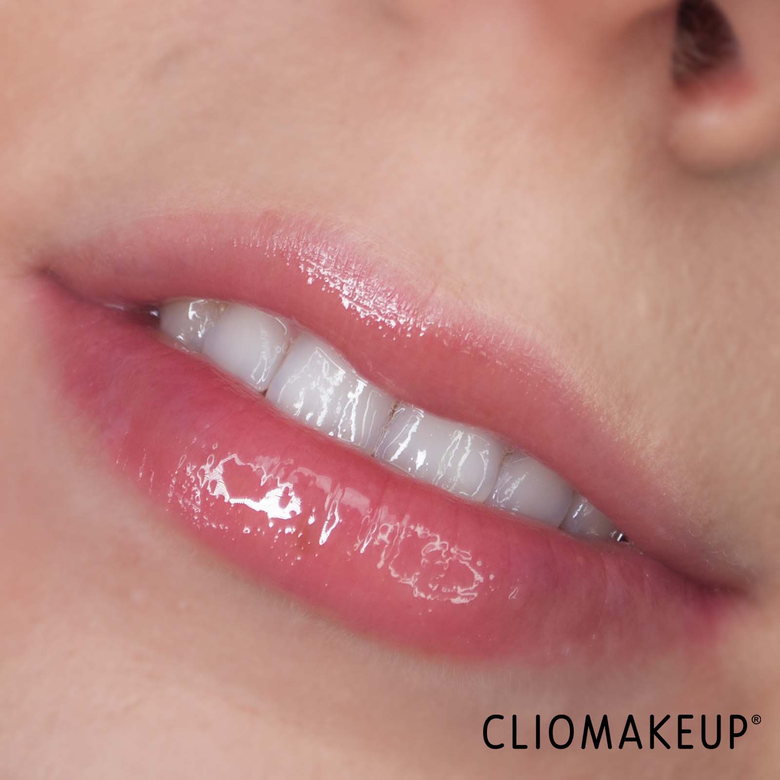 cliomakeup-recensione-olio-labbra-gisou-honey-infused-lip-oil-11