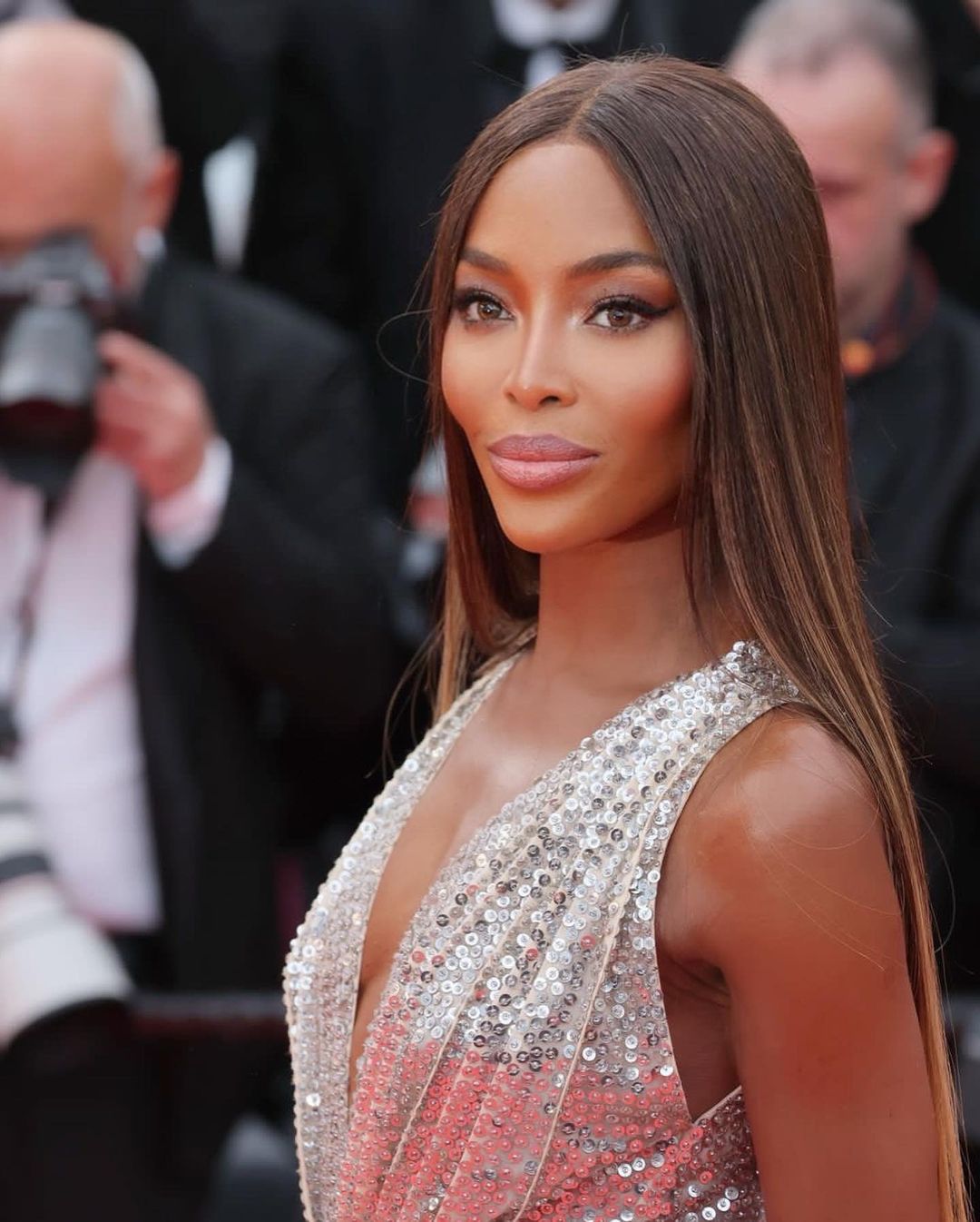 cliomakeup-festival-cannes-2023-beauty-look-star-naomi-campbell