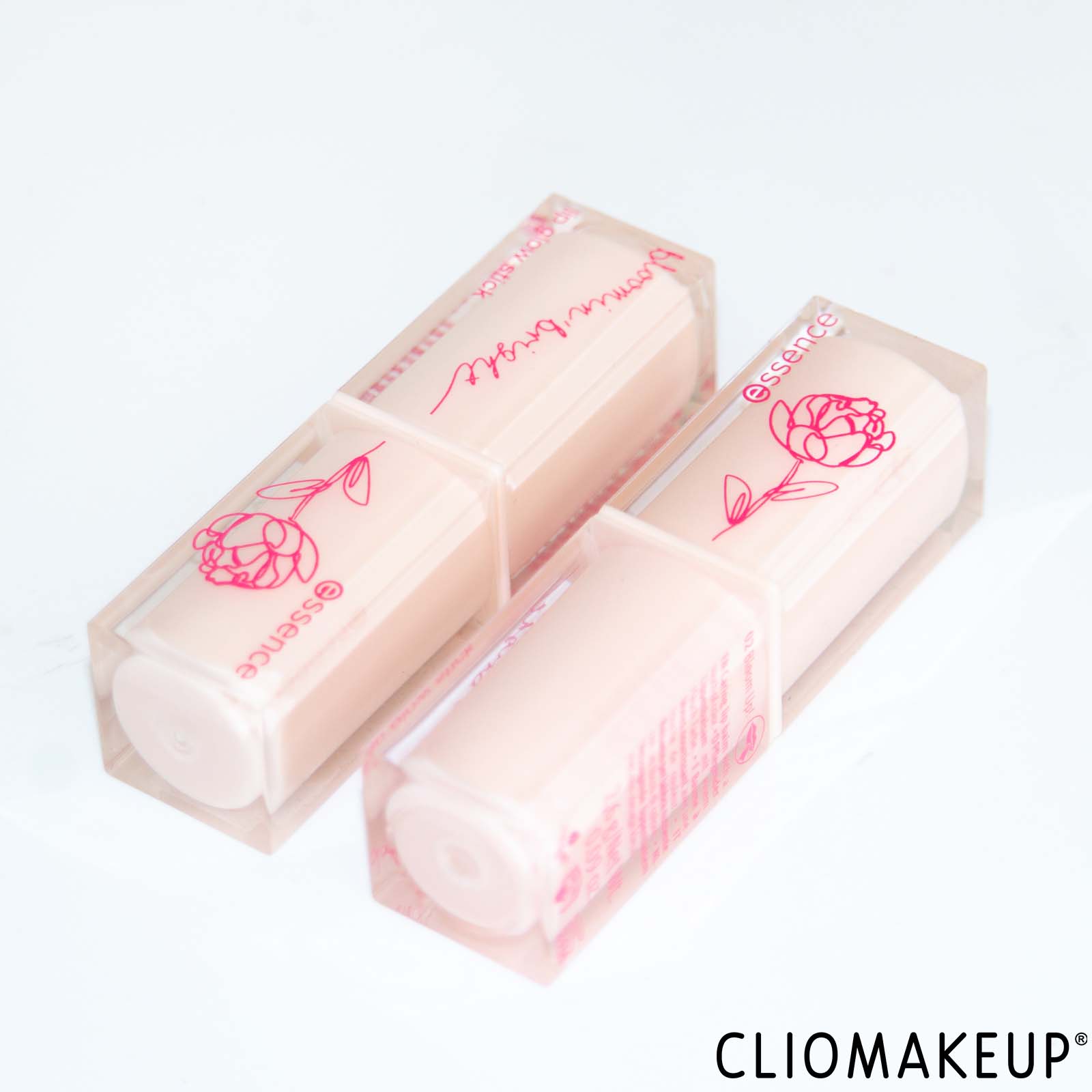 cliomakeup-recensione-balsamo-labbra-essence-bloomin-bright-lip-glow-stick-2