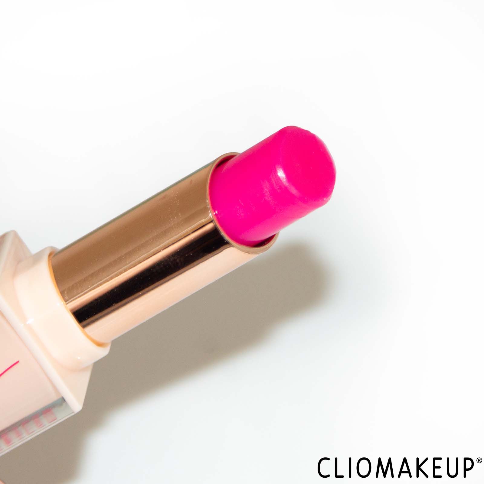 cliomakeup-recensione-balsamo-labbra-essence-bloomin-bright-lip-glow-stick-5