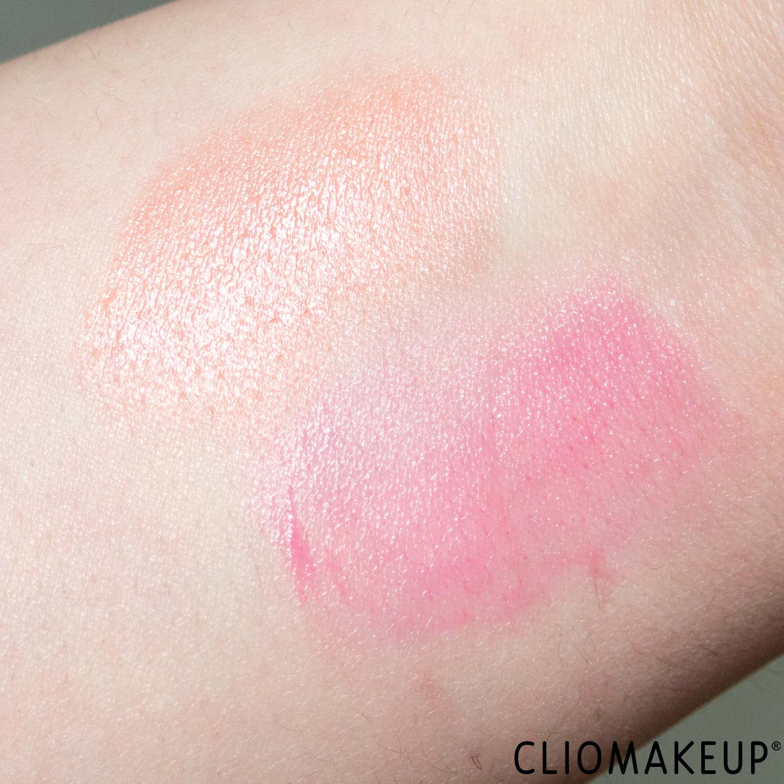 cliomakeup-recensione-balsamo-labbra-essence-bloomin-bright-lip-glow-stick-7