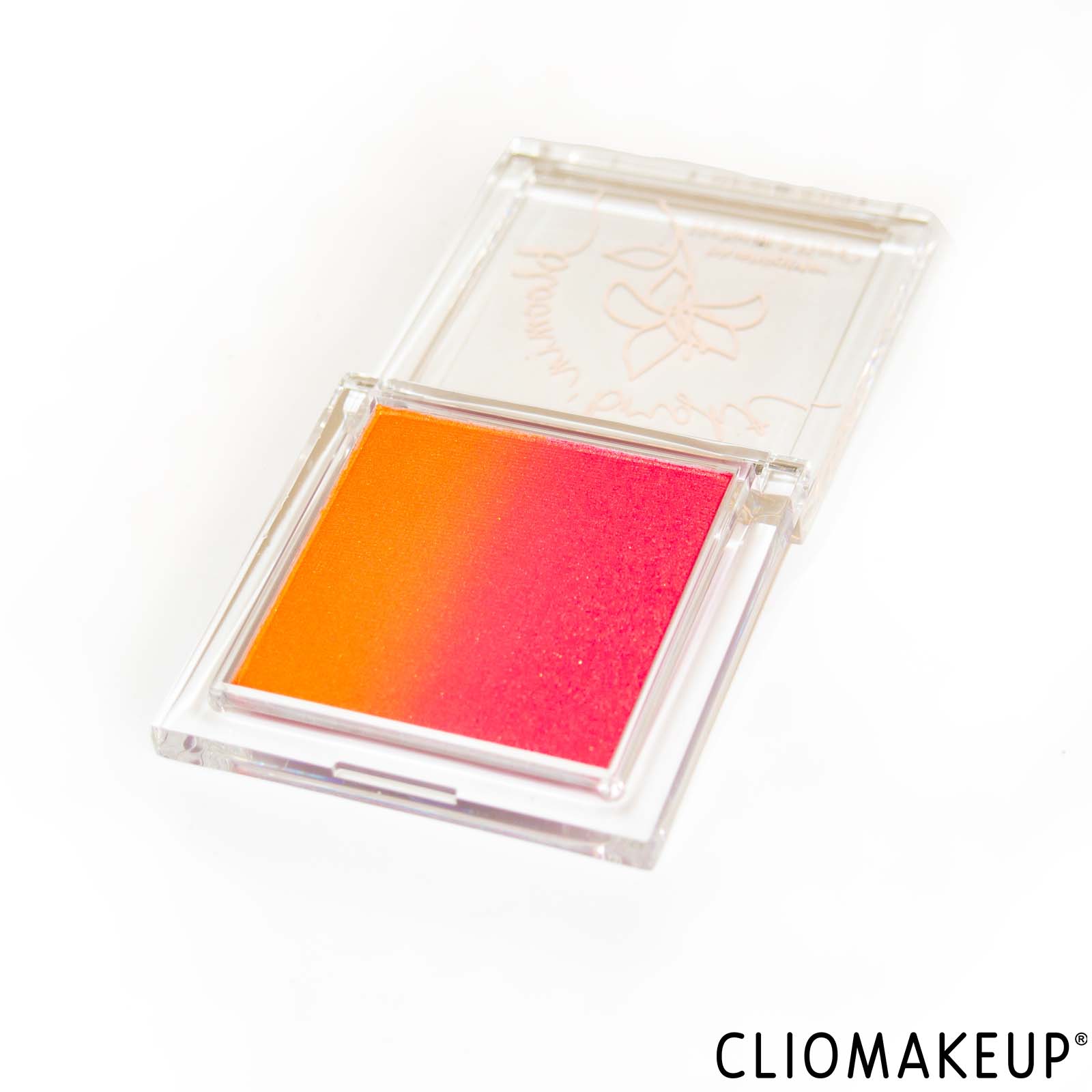 cliomakeup-recensione-blush-essence-rouge-e-highlighter-bloomin-bright-blushlighter-4