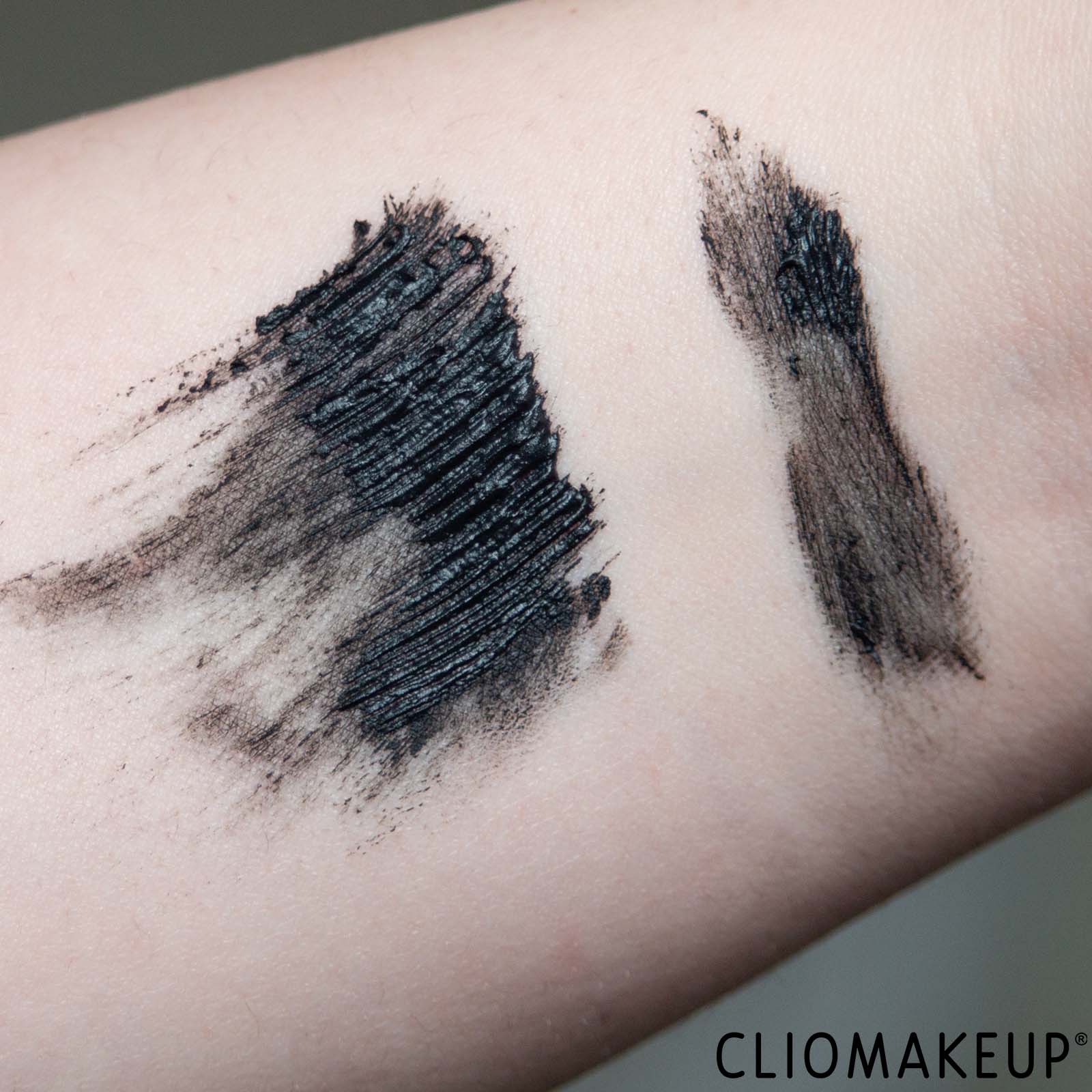 cliomakeup-recensione-mascara-deborah-milano-mascara-24-ore-instant-volume-up-to-the-stars-6