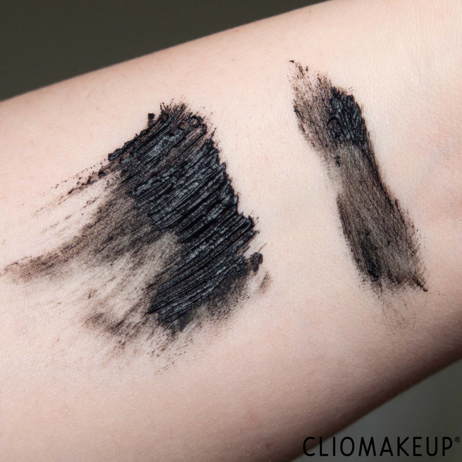 cliomakeup-recensione-mascara-deborah-milano-mascara-24-ore-instant-volume-up-to-the-stars-7