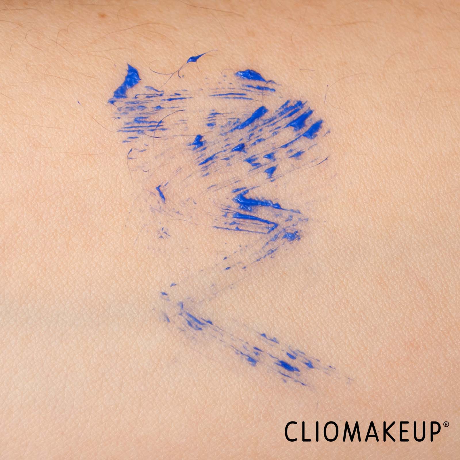 cliomakeup-recensione-mascara-kiko-beauty-roar-volumizing-e-curling-effect-mascara-7