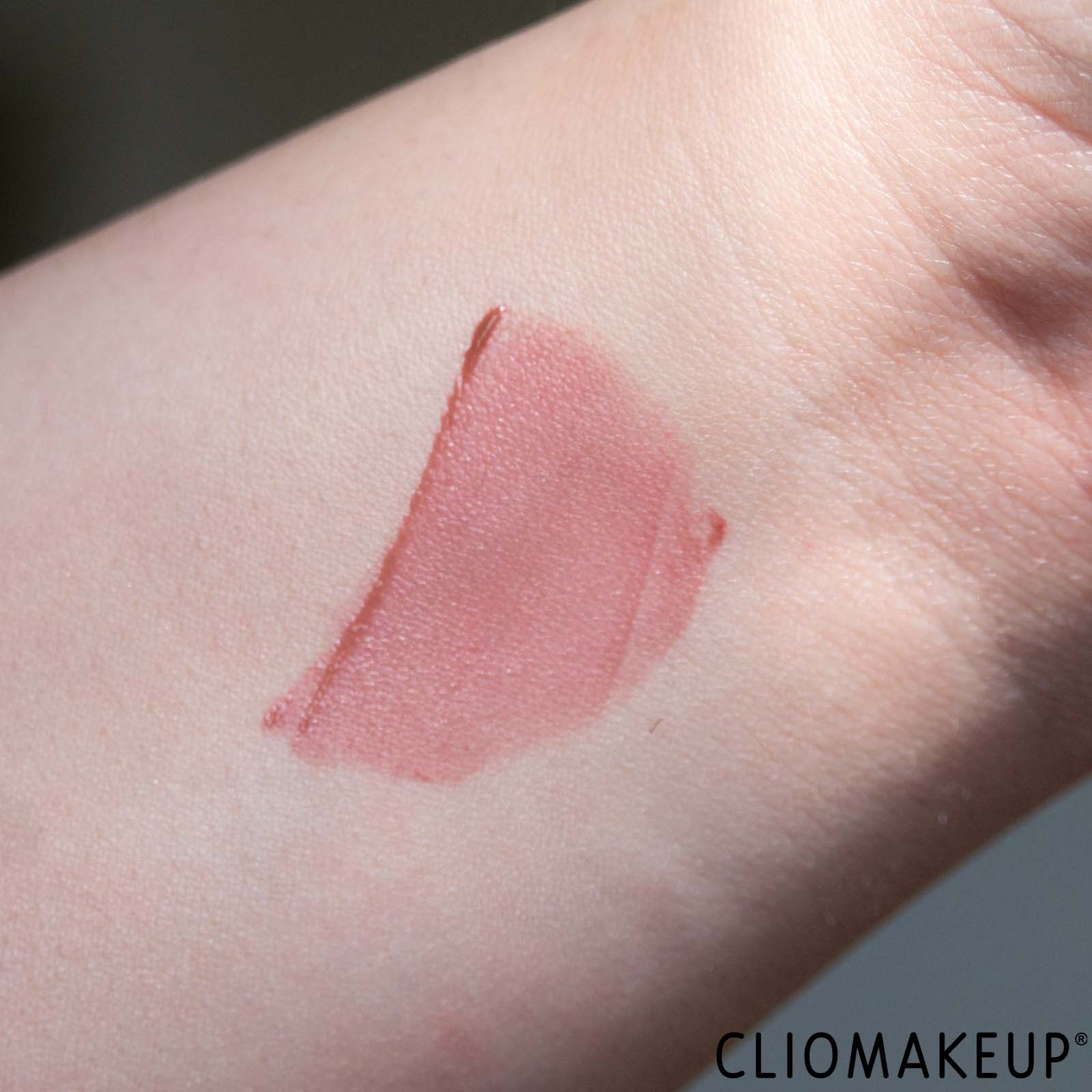 cliomakeup-recensione-tinta-labbra-e-guance-huda-beauty-creamy-lip-e-cheek-stain-6