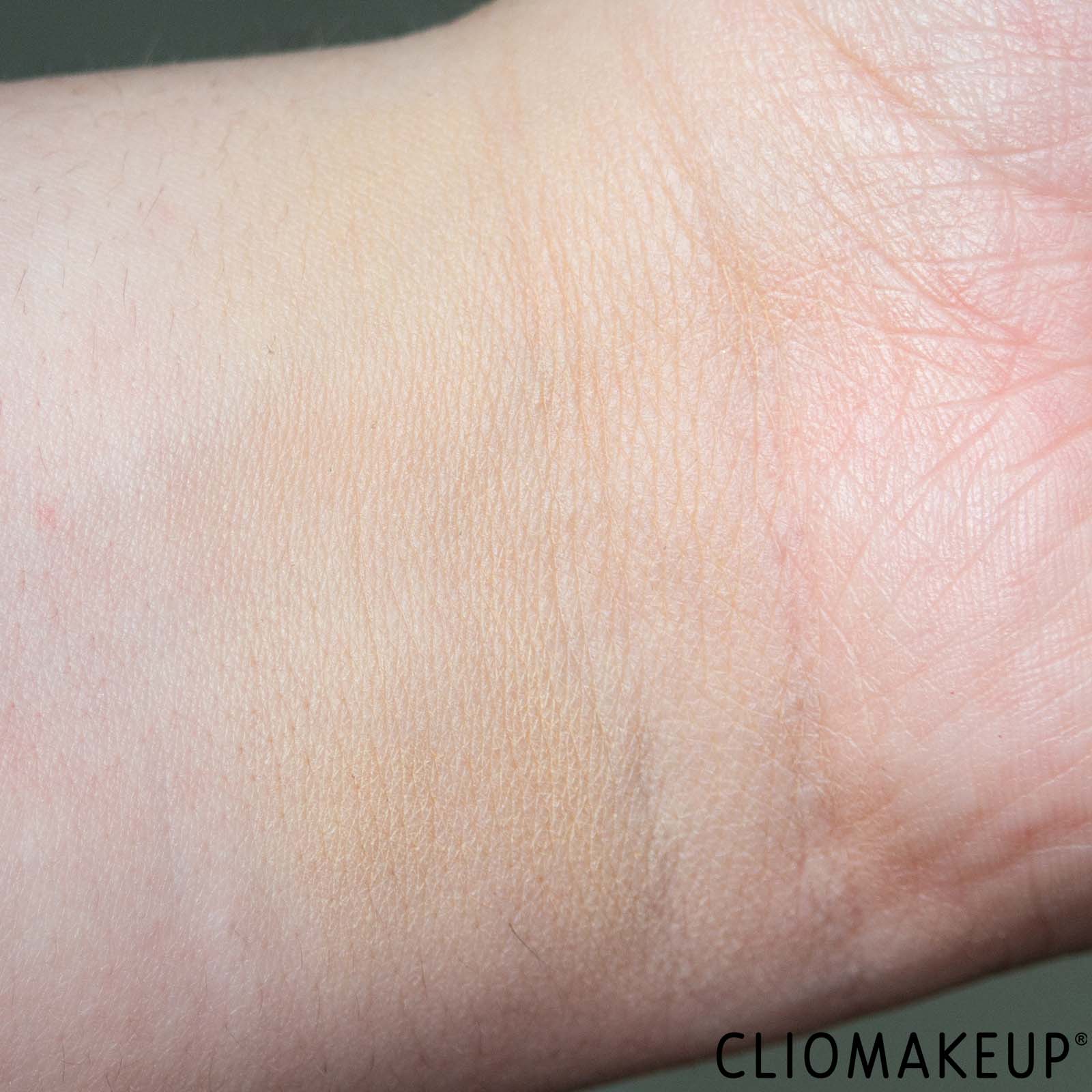 cliomakeup-recensione-fondotinta-astra-compact-foundation-balm-9