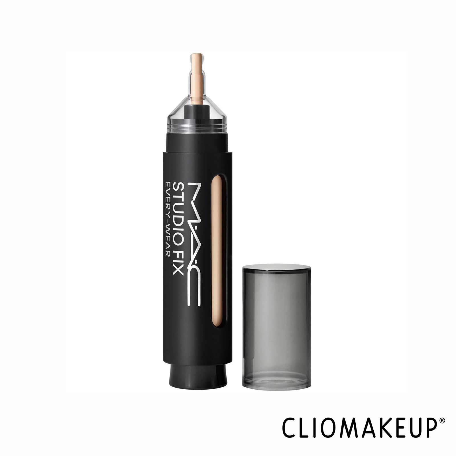 cliomakeup-recensione-fondotinta-mac-studio-fix-every-wear-all-over-face-pen-1