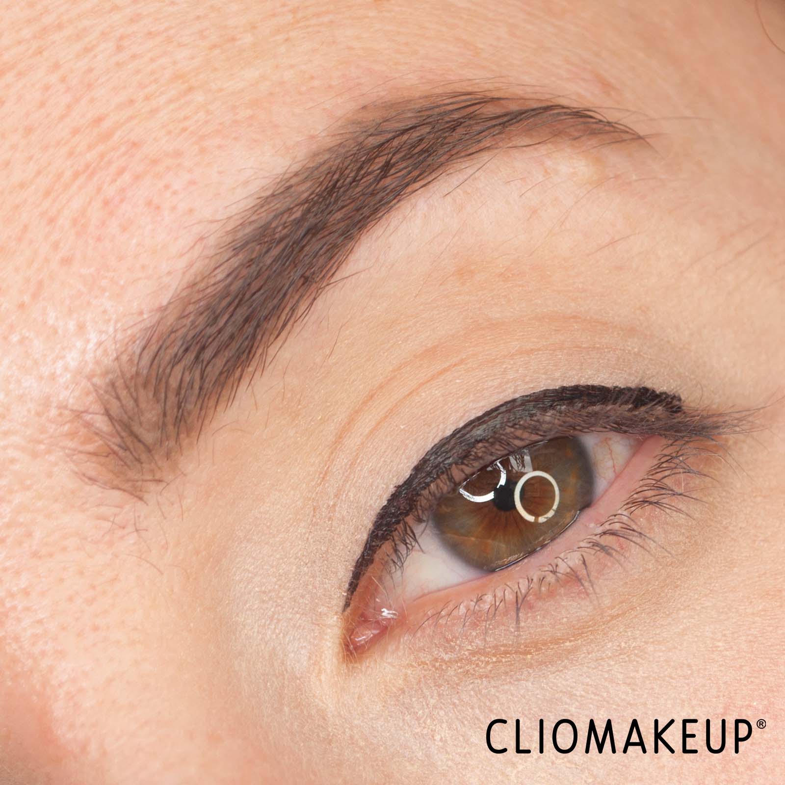 cliomakeup-recensione-fondotinta-mac-studio-fix-every-wear-all-over-face-pen-11