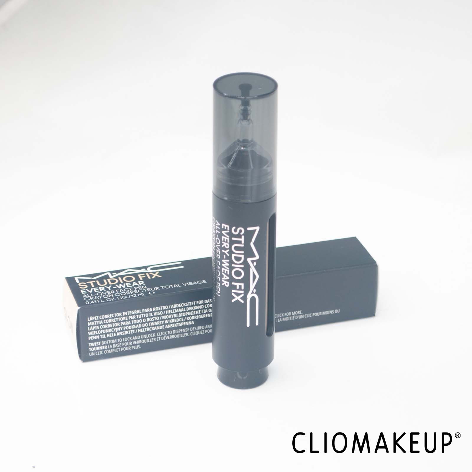 cliomakeup-recensione-fondotinta-mac-studio-fix-every-wear-all-over-face-pen-4