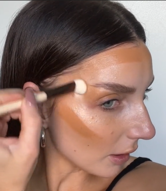 cliomakeup-latte-make-up-nuovo-trend-tiktok-perfetto-per-estate-8