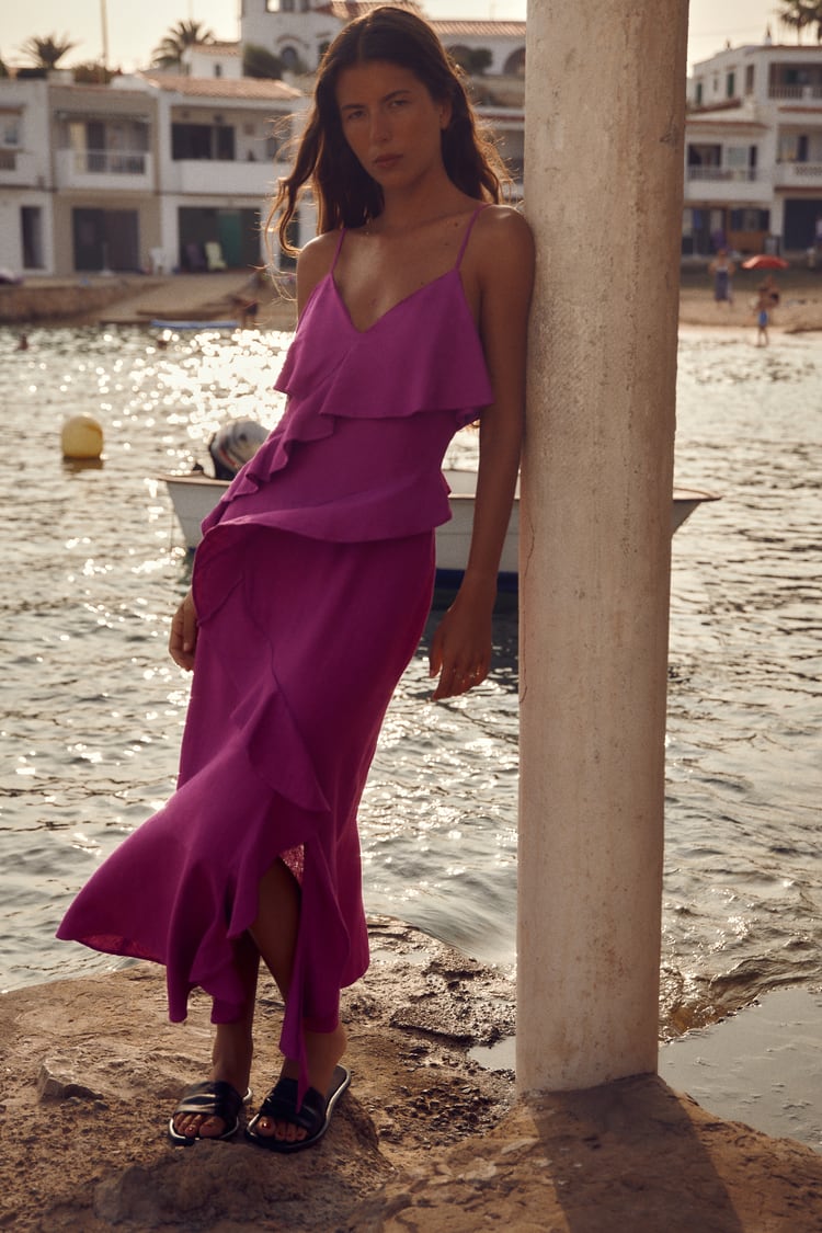 cliomakeup-look-aperitivo-in-spiaggia-estate-2023-idee-per-outfit-di-tendenza-4