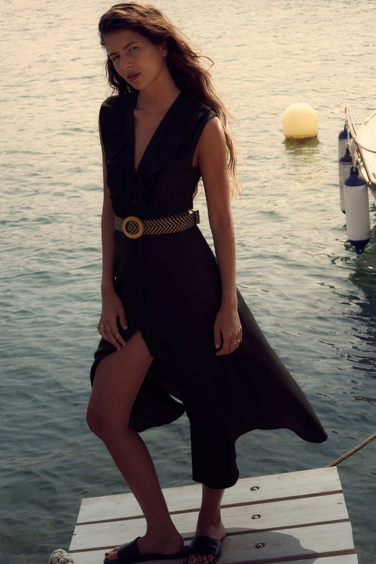 cliomakeup-look-aperitivo-in-spiaggia-estate-2023-idee-per-outfit-di-tendenza-5