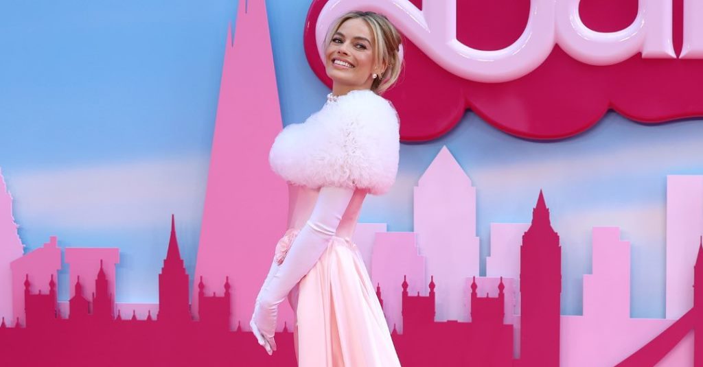 cliomakeup-margot-robbie-look-barbie-premiere-2023-1-copertina