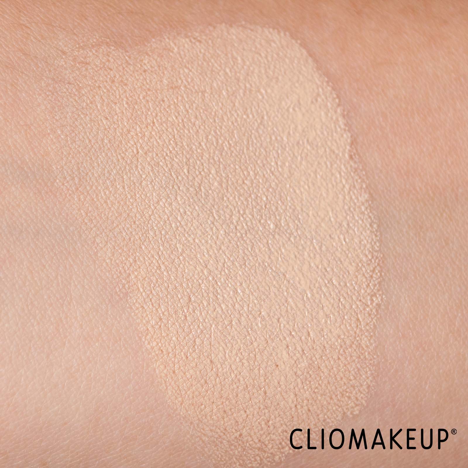 cliomakeup-recensione-correttore-it-cosmetics-bye-bye-dark-spots-concealer-+-serum-7