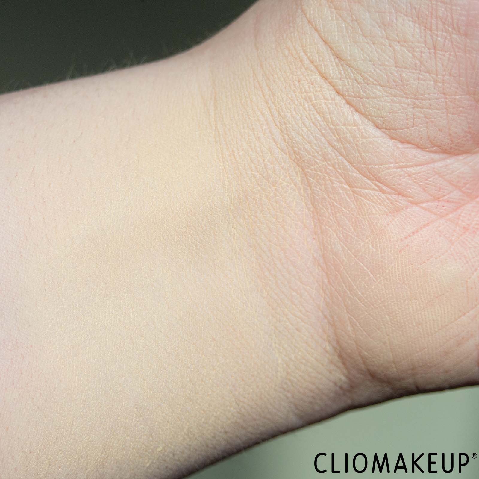 cliomakeup-recensione-fondotinta-nars-soft-matte-complete-foundation-8