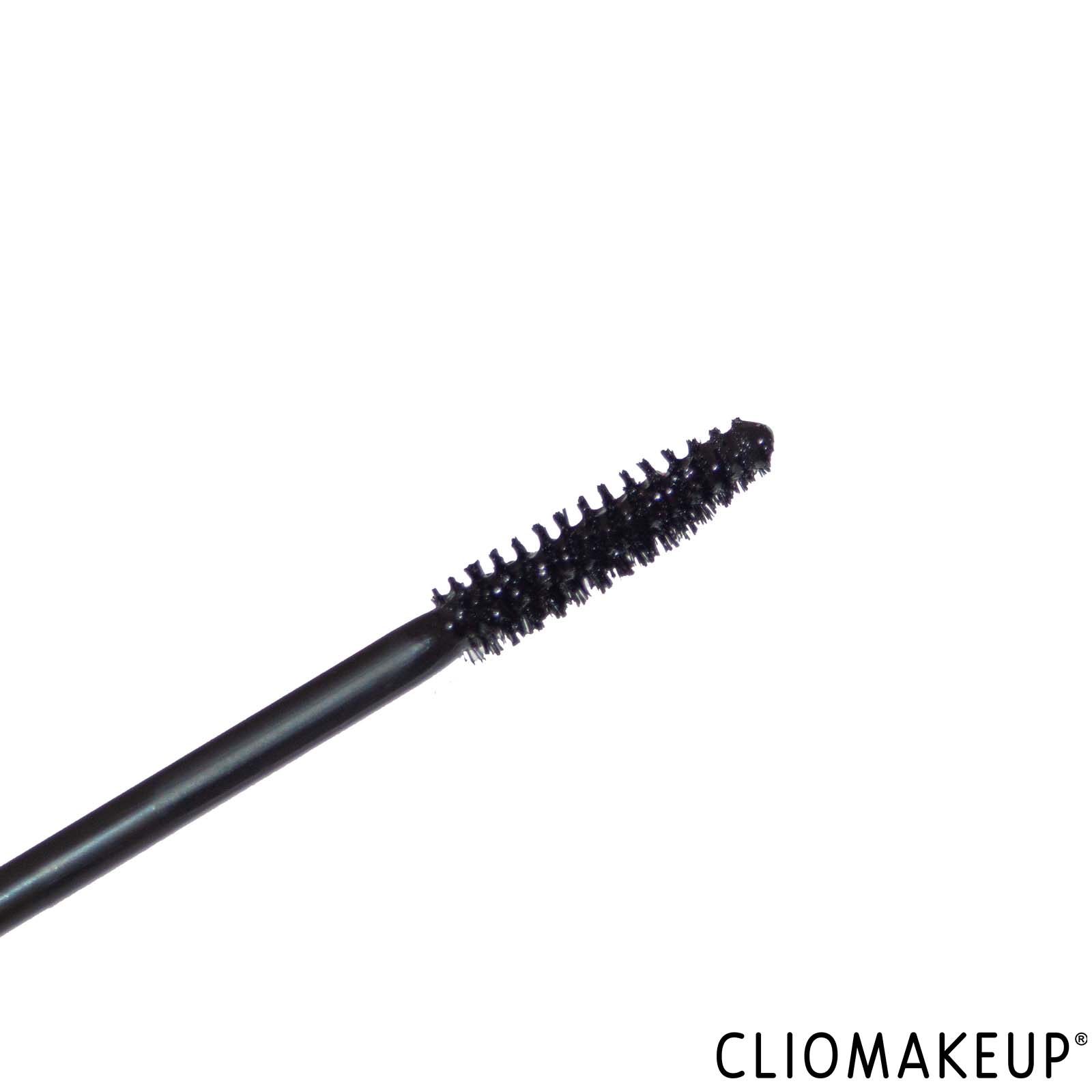 cliomakeup-recensione-mascara-essence-lift-e-curl-volumizing-mascara-5