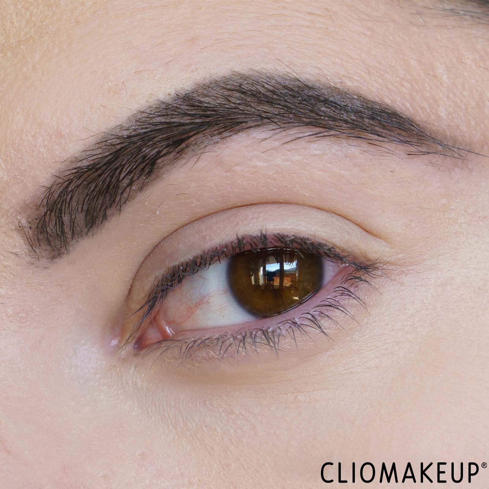 cliomakeup-recensione-mascara-essence-lift-e-curl-volumizing-mascara-8