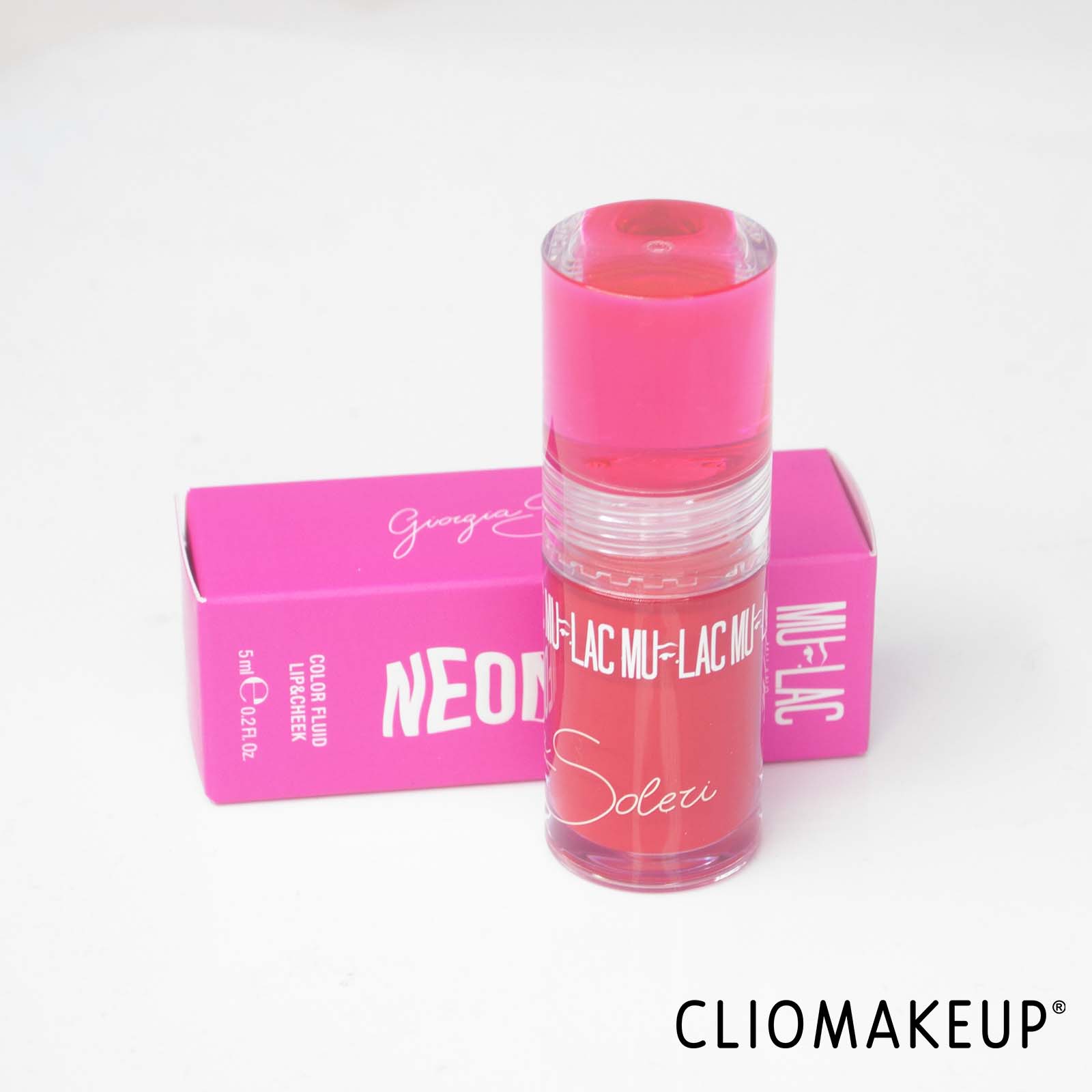 cliomakeup-recensione-tinta-labbra-e-guance-neonude-giorgia-soleri-color-fluid-lip-e-cheek-4