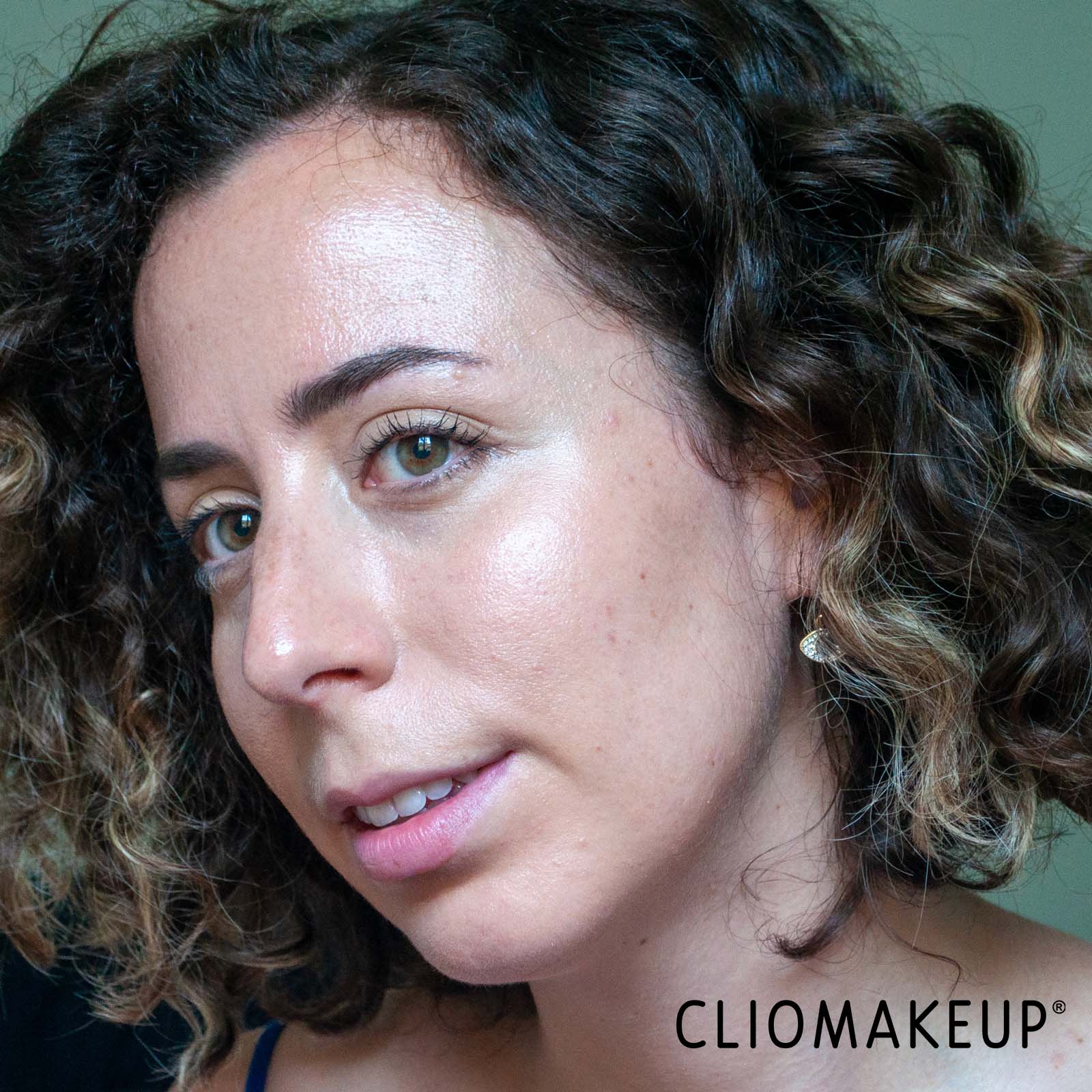 cliomakeup-recensione-tinta-labbra-e-guance-neonude-giorgia-soleri-color-fluid-lip-e-cheek-8