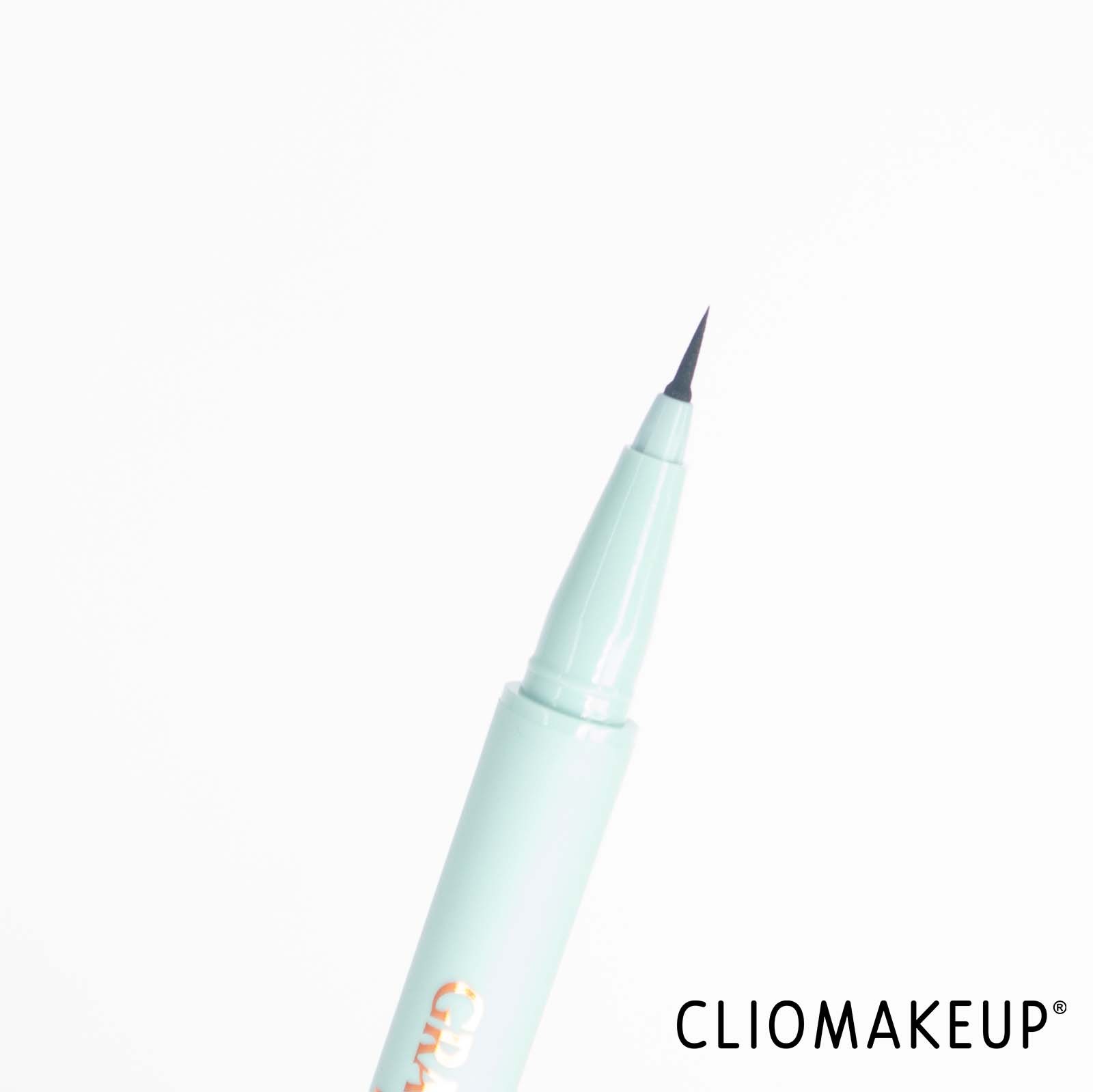 cliomakeup-recensione-eyeliner-wycon-graphic-effect-eyeliner-pen-5