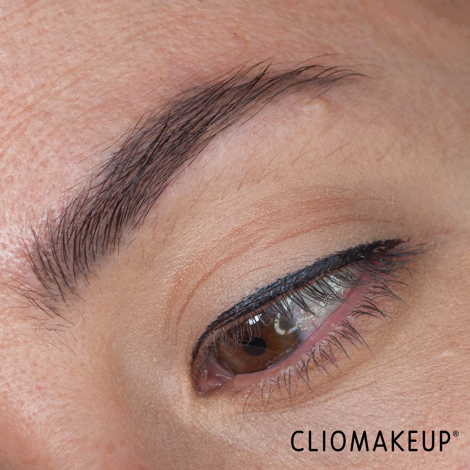 cliomakeup-recensione-eyeliner-wycon-graphic-effect-eyeliner-pen-9