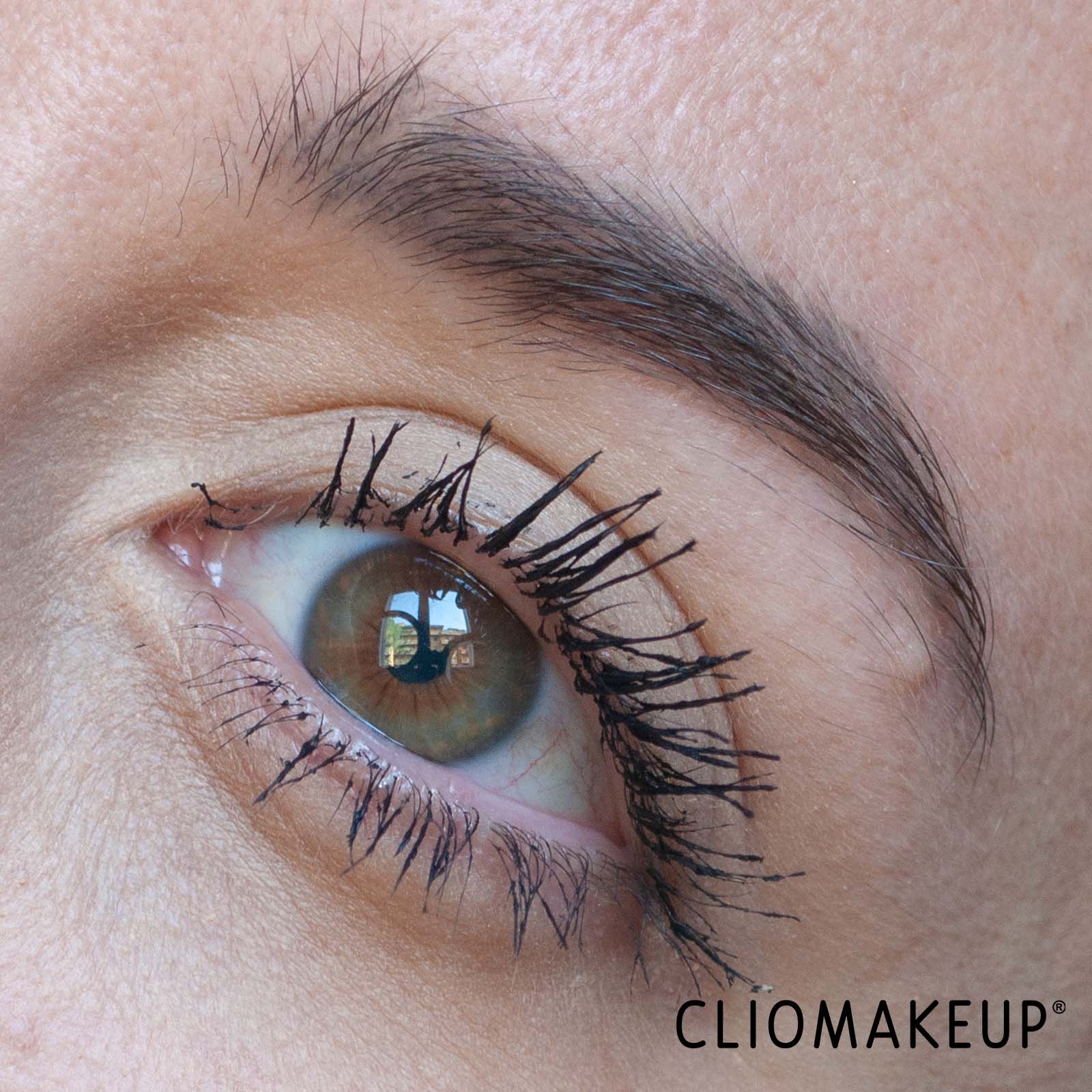 cliomakeup-recensione-mascara-huda-beauty-one-coat-wow!-extra-volumizing-and-lifting-mascara-12