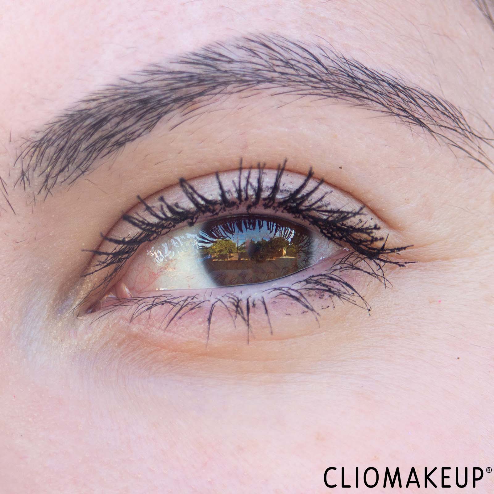 cliomakeup-recensione-mascara-it-cosmetics-hello-lashes-volumizing-mascara-with-lash-serum-12