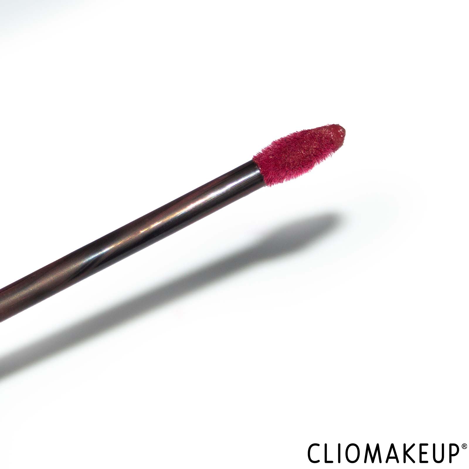 cliomakeup-recensione-rossetto-essence-8h-matte-liquid-lipstick-5