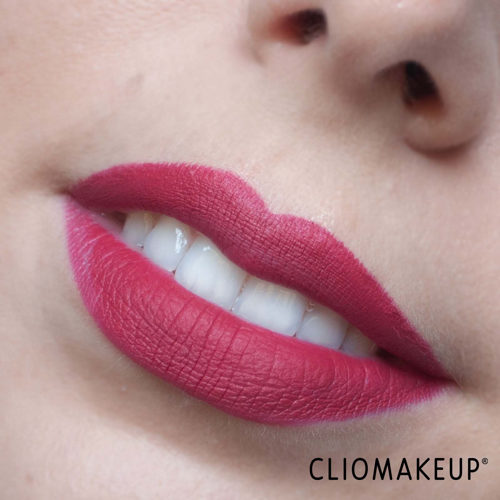 cliomakeup-recensione-rossetto-kiko-beauty-essentials-2-in-1-long-lasting-matte-lipstick-e-pencil-12