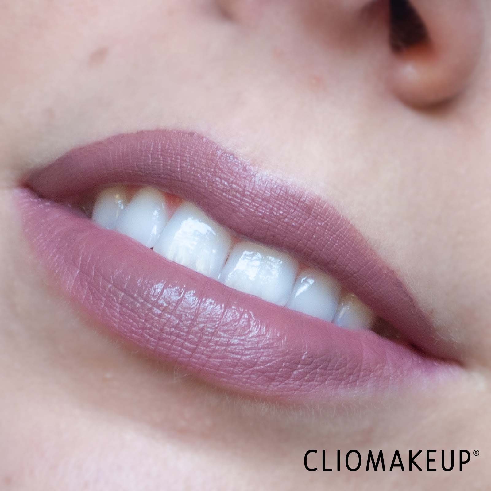 cliomakeup-recensione-rossetto-liquido-wycon-long-lasting-liquid-lipstick-10