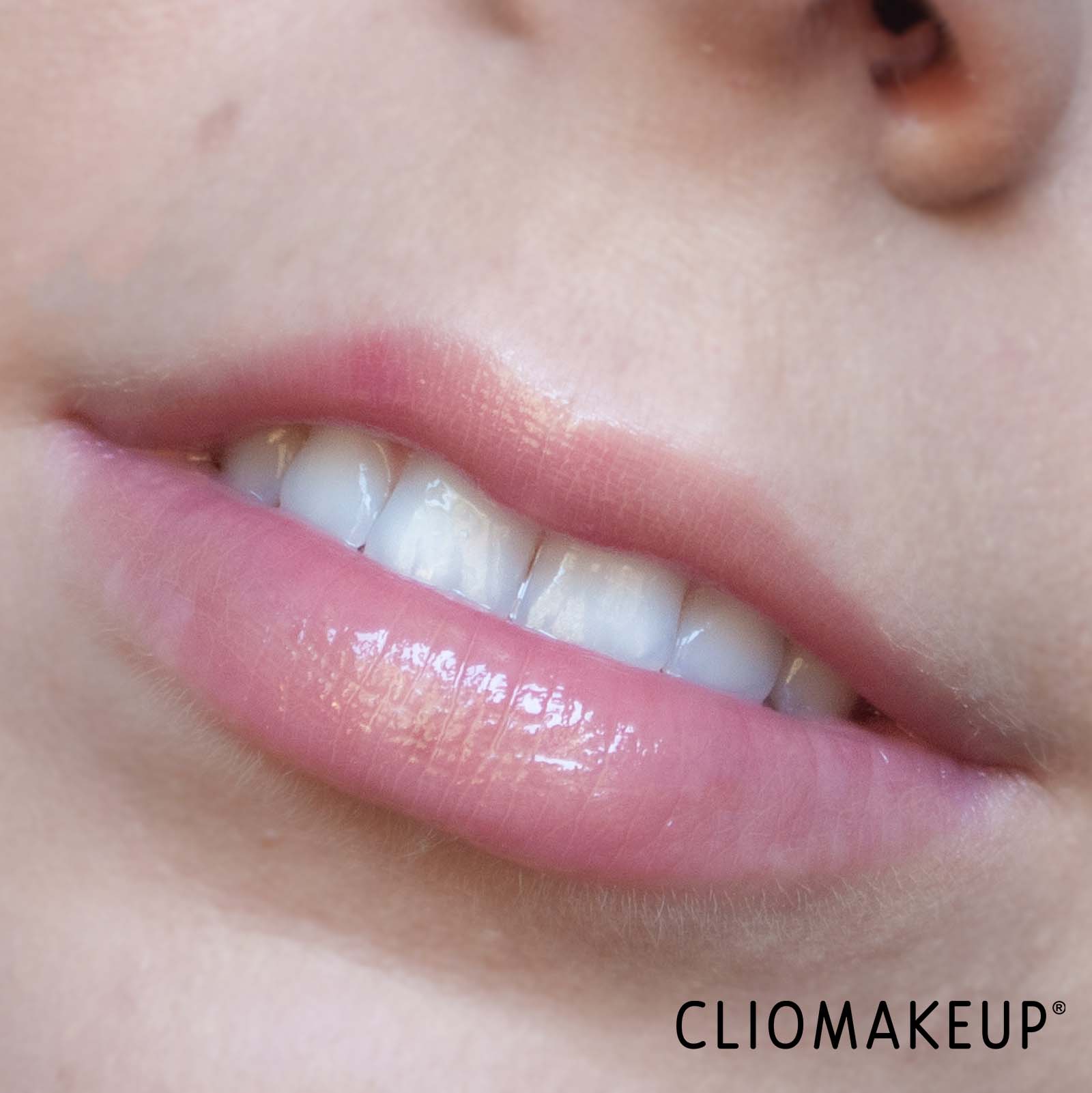 cliomakeup-recensione-volumizzante-labbra-grande-cosmetics-grande-lips-hydrating-lip-plumper-10