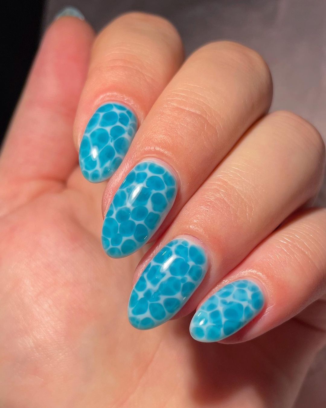 cliomakeup-water-nails-lultima-tendenza-unghie-del-web-come-realizzarle-4