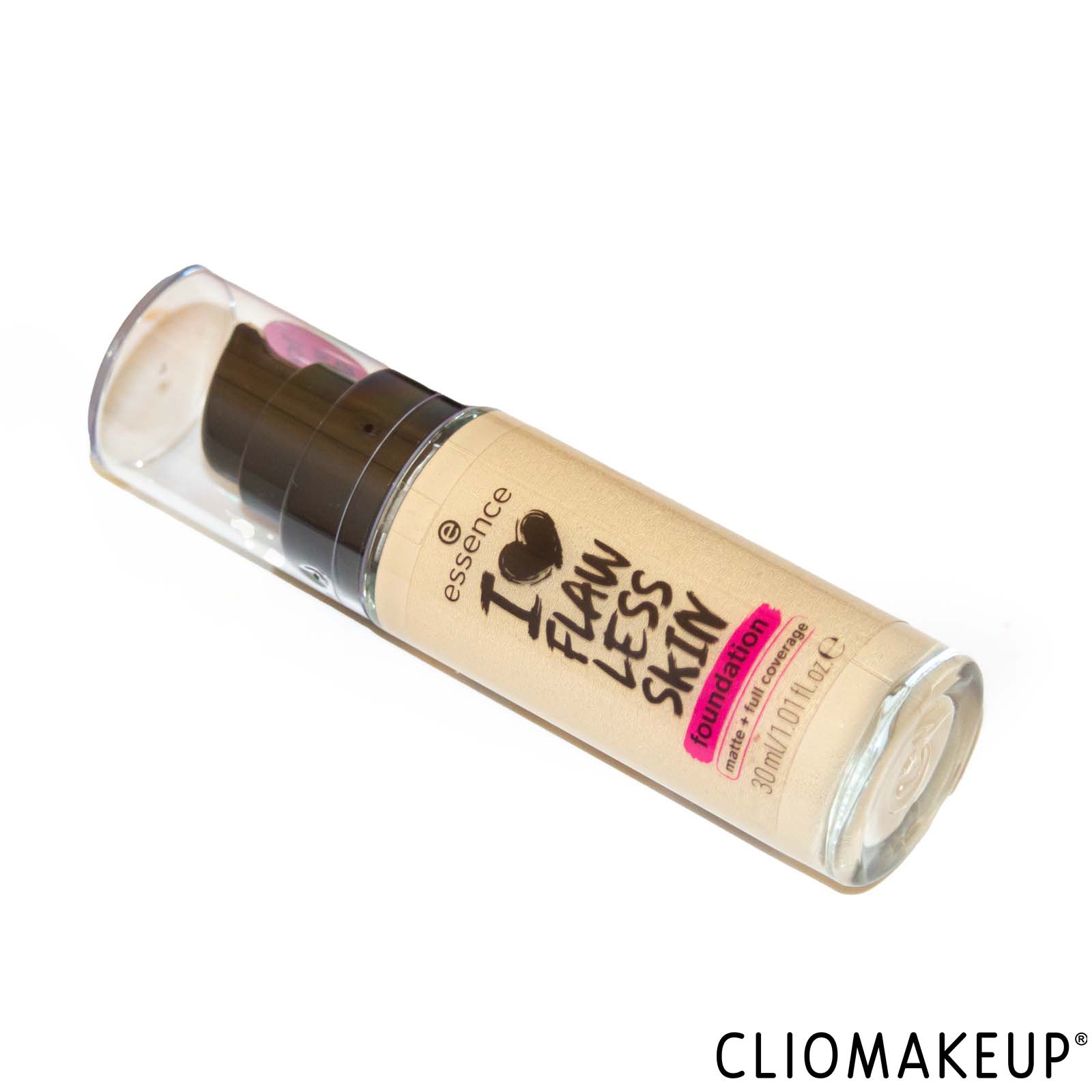 cliomakeup-recensione-fondotinta-essence-foundation-i-love-flawless-skin-foundation-2