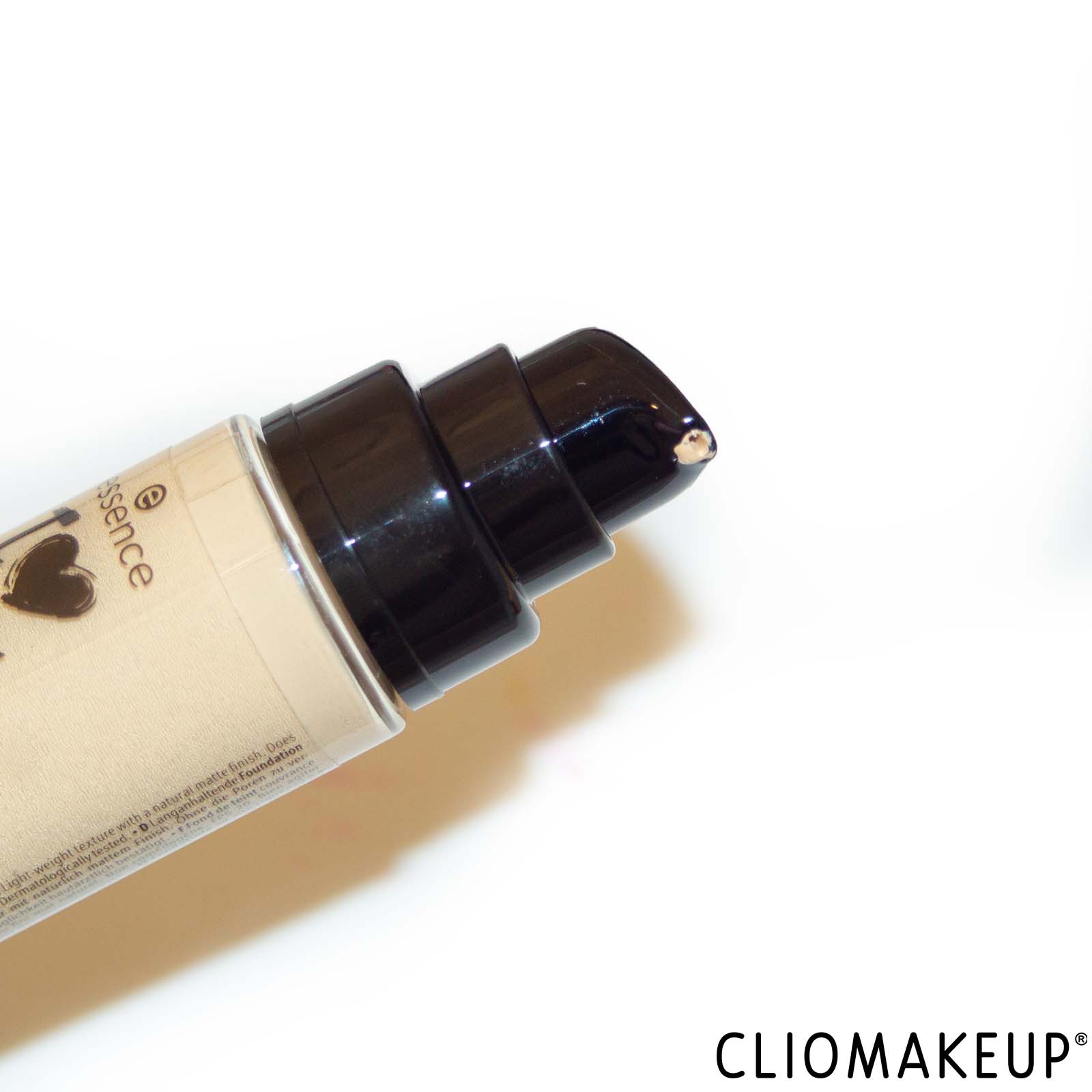 cliomakeup-recensione-fondotinta-essence-foundation-i-love-flawless-skin-foundation-5